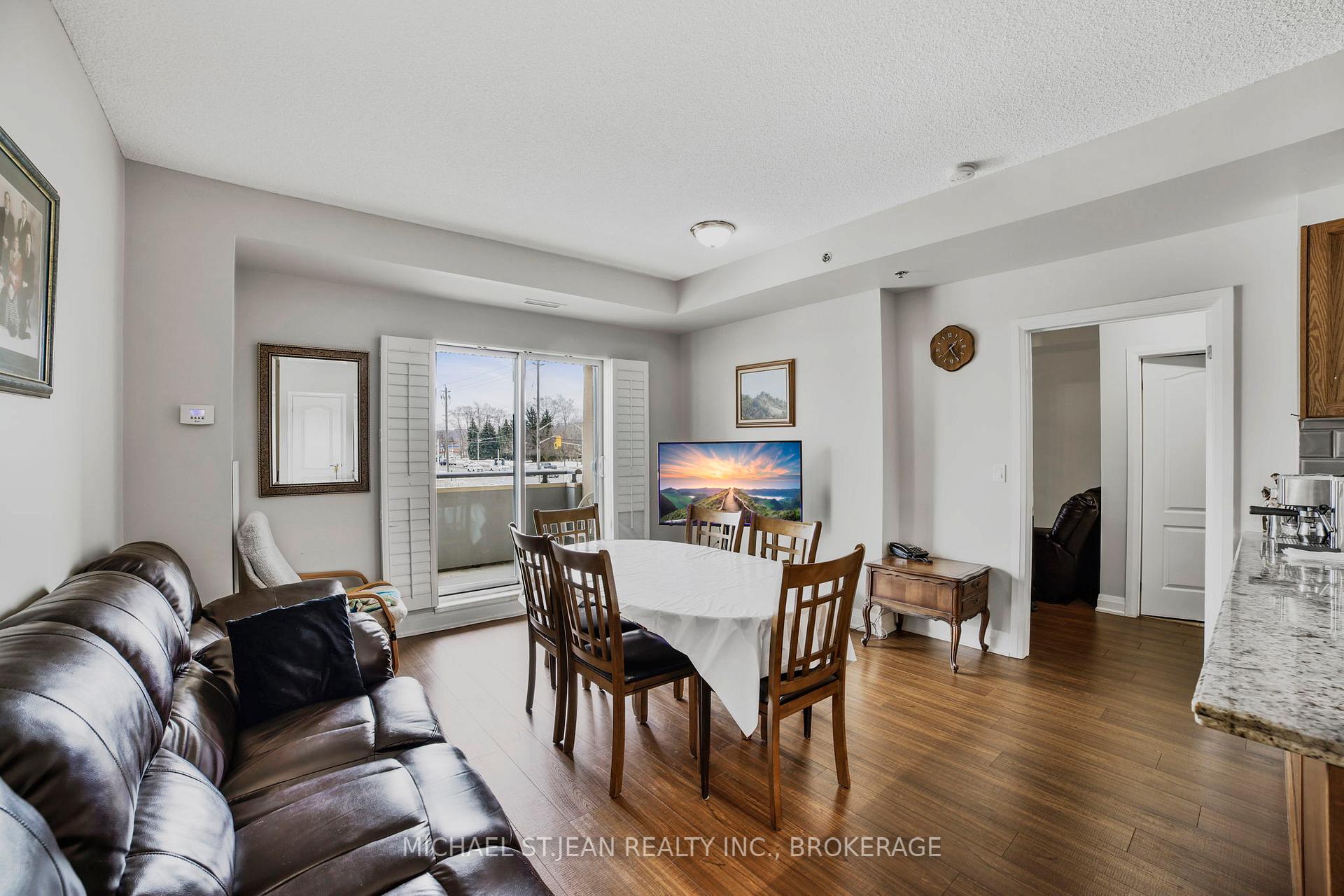 2 Bedrooms Condo at 319 Highway 8,  Hamilton For sale