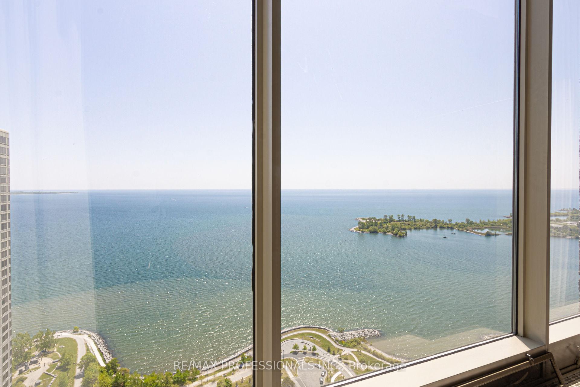 3 Bedrooms Condo at 2045 Lake Shore,  Toronto For sale