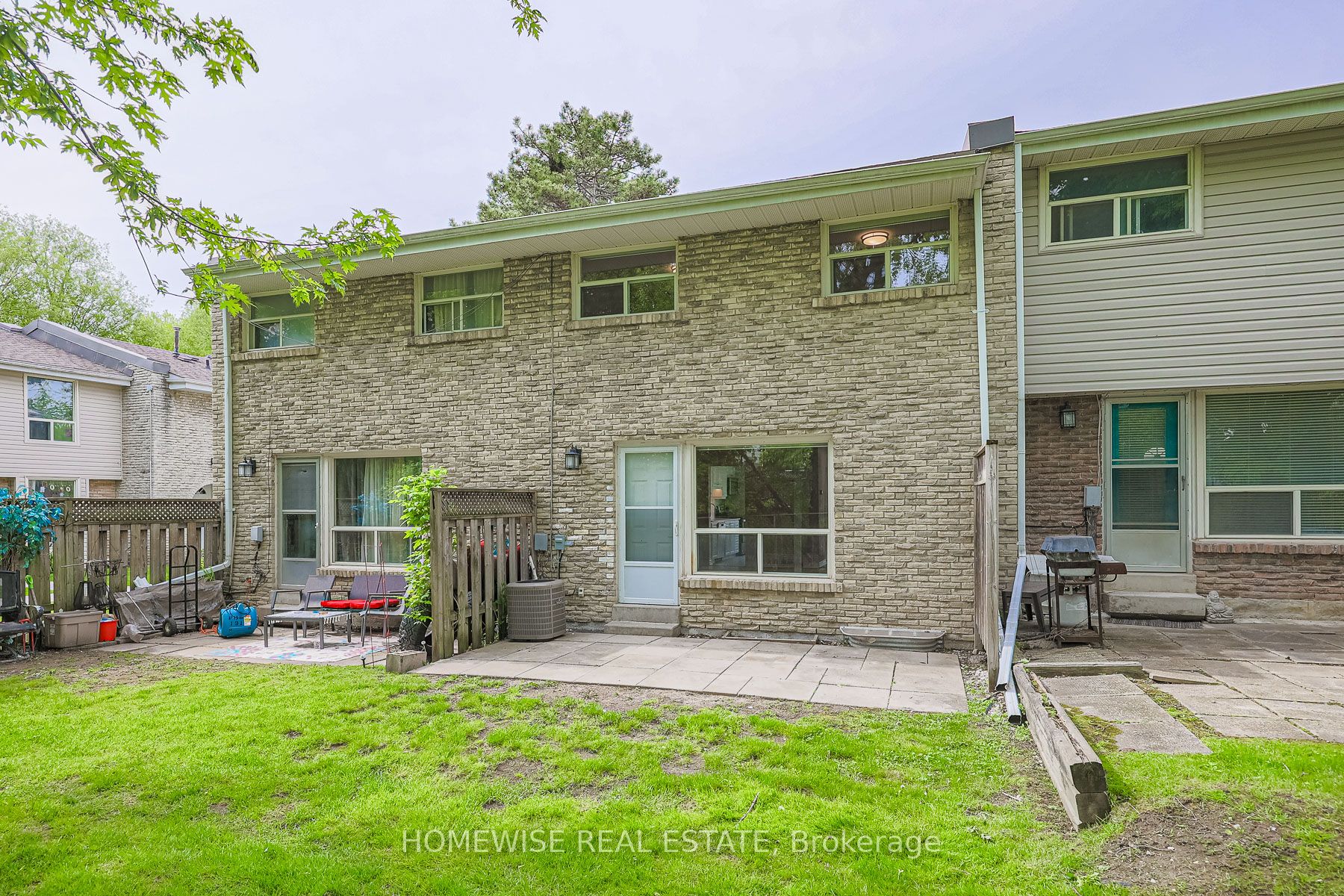 560 Waverly Street N, #25