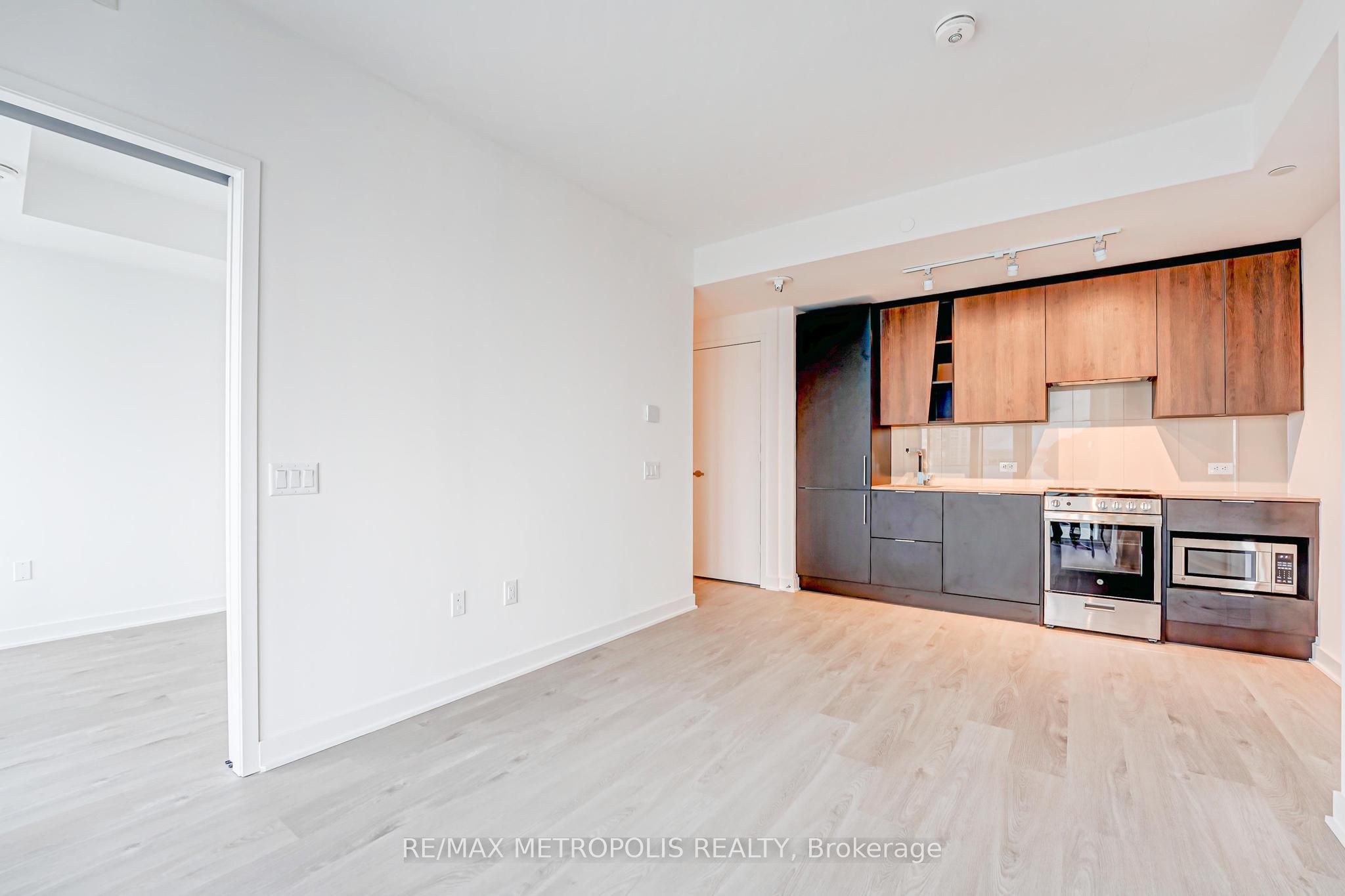 #1101 - 3900 CONFEDERATION Parkway, Mississauga, ON L5B 4M6