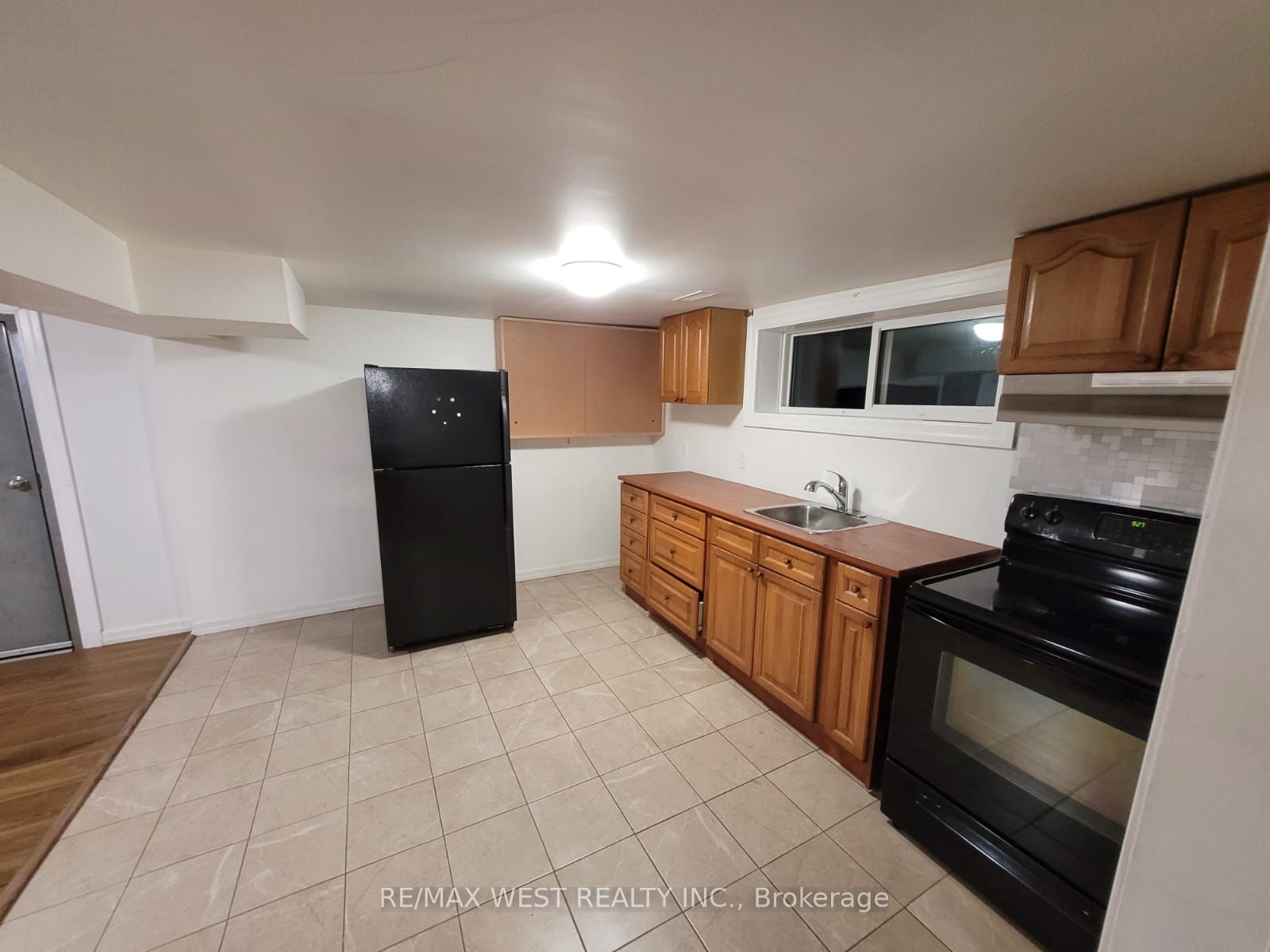 61 Whitley Avenue, Toronto W05 Downsview-Roding-CFB