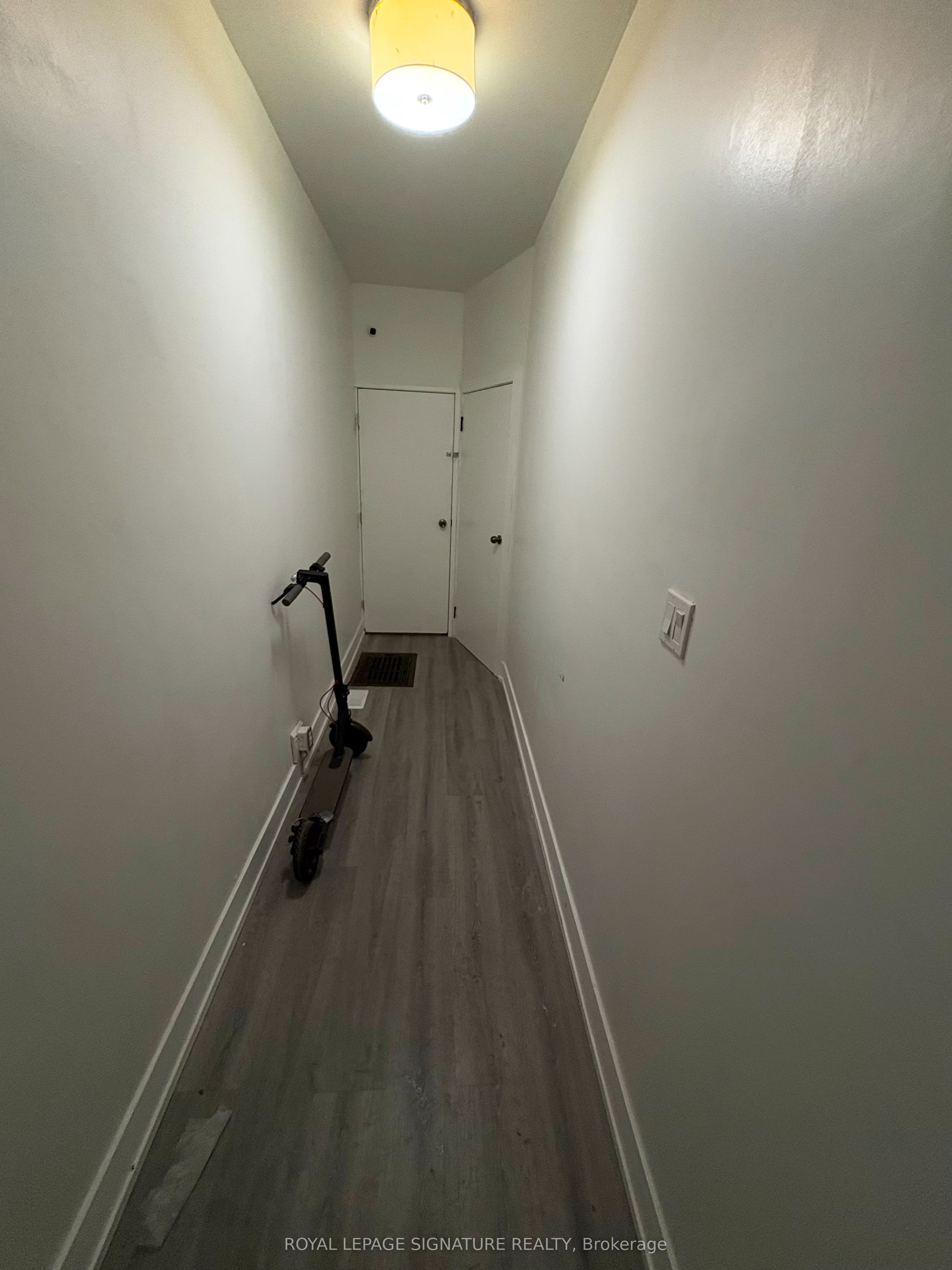 172 Coxwell Avenue, #Main