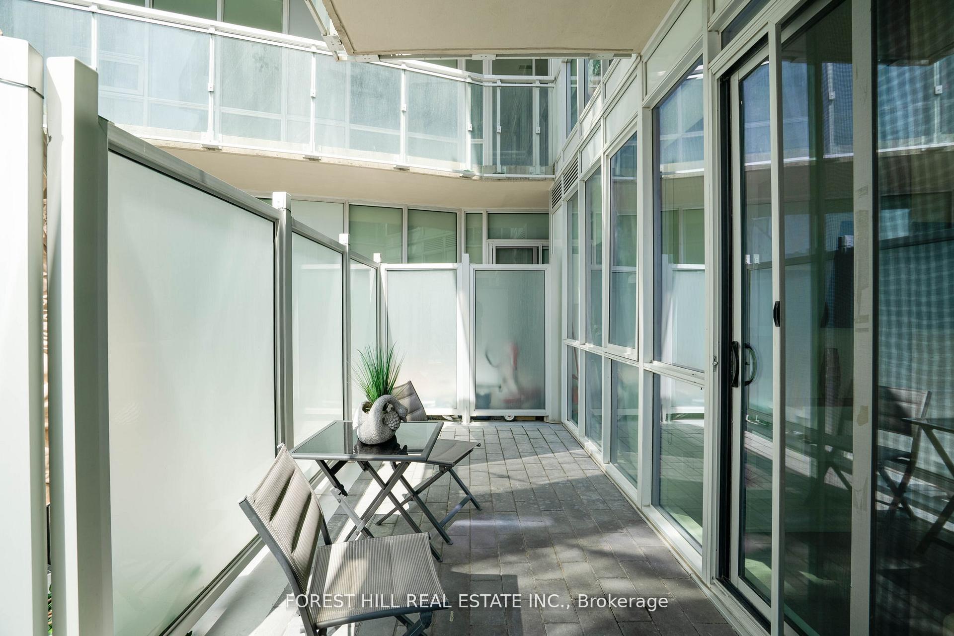 2 Bedrooms Condo at 2908 Highway 7, Vaughan For sale