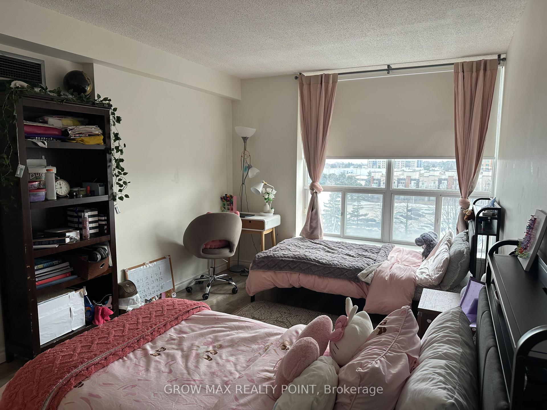 2 Bedrooms Condo at 410 Mclevin,  Toronto For sale