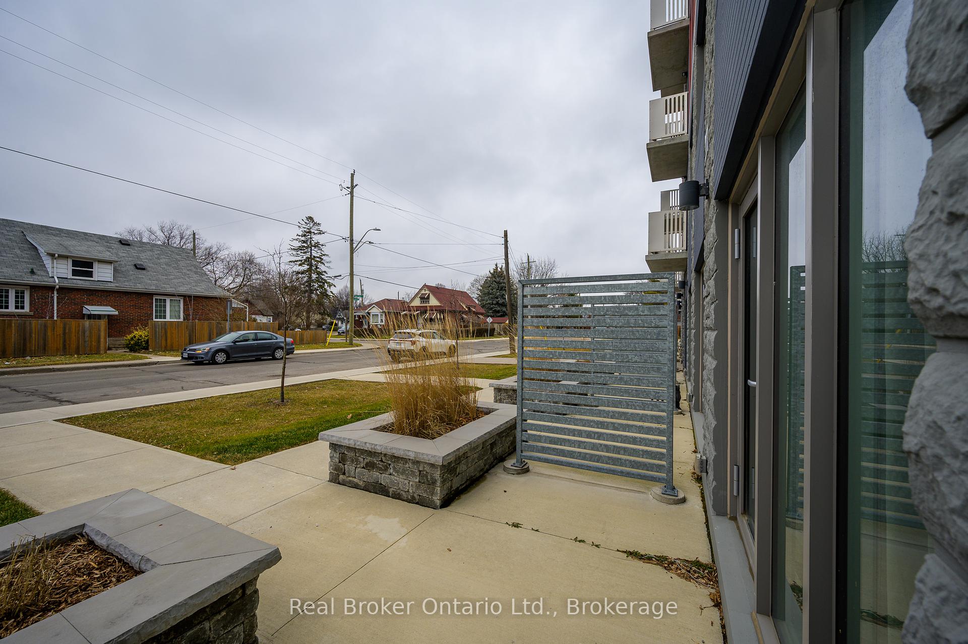 1 Bedroom Condo at 77 Leland, Hamilton For sale