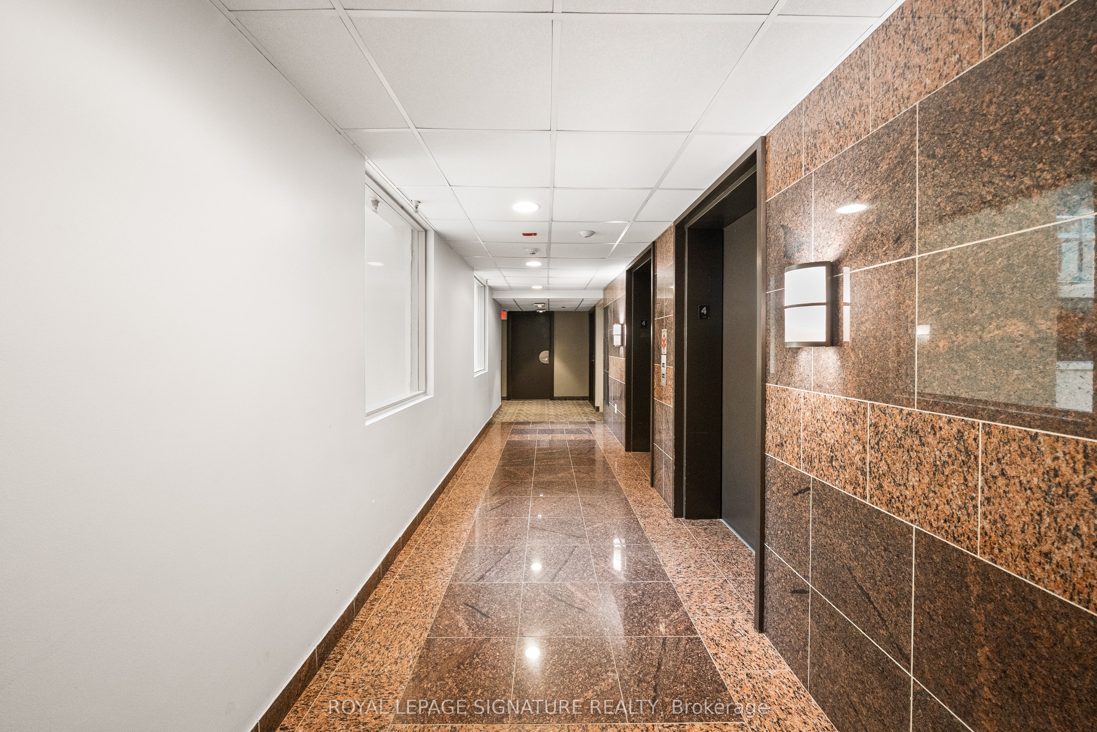 437 Roncesvalles Avenue, #423