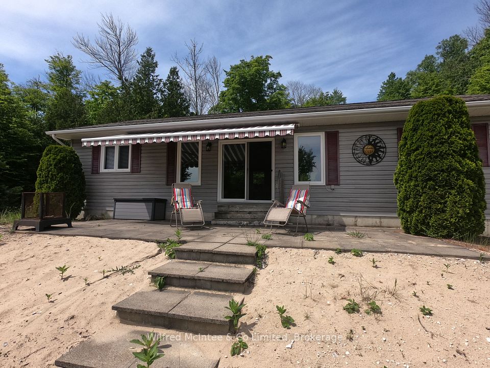 35 Bryant Street, South Bruce Peninsula, ON N0H 2T0