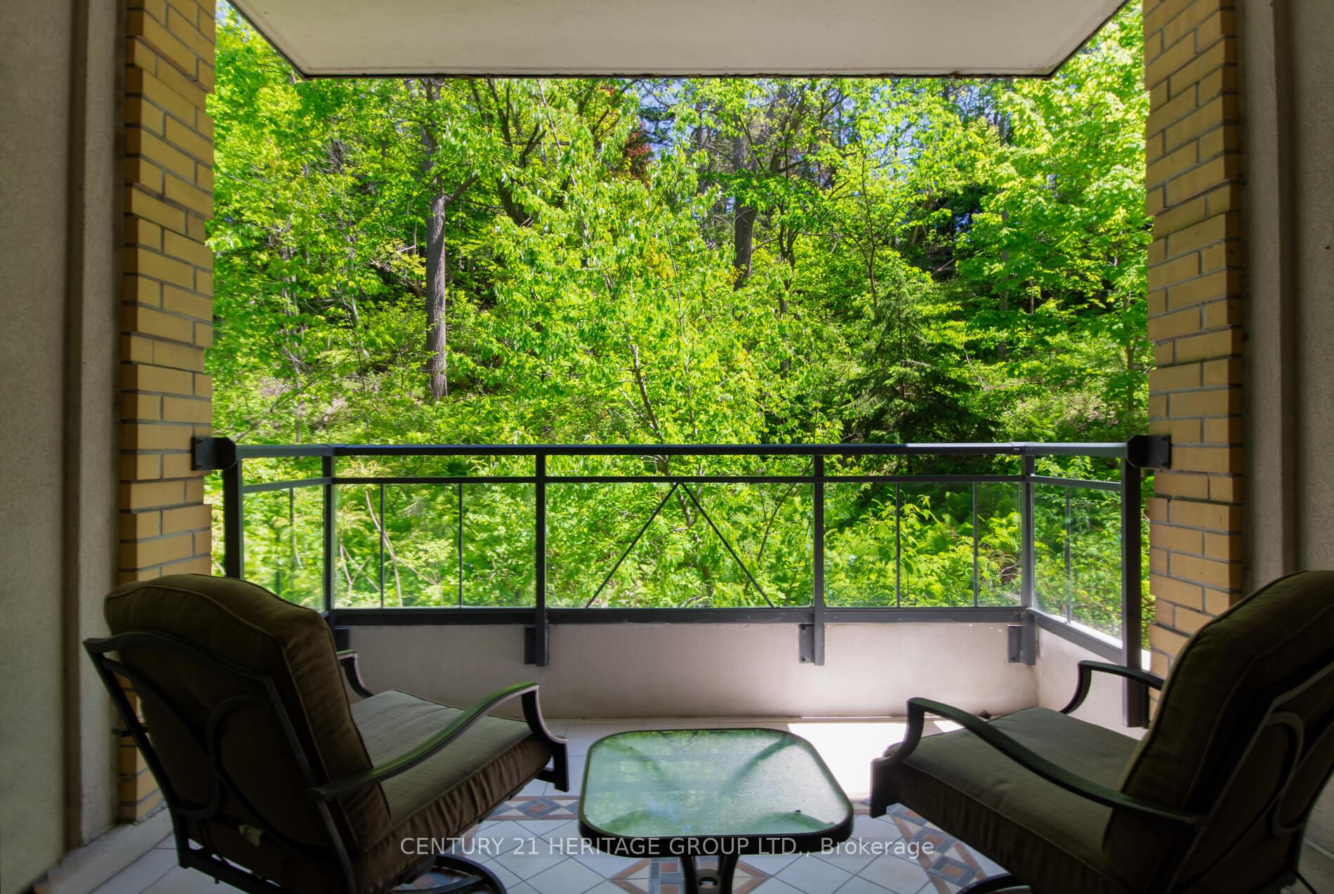 2 Bedrooms Condo at 11 William Carson, Toronto For sale