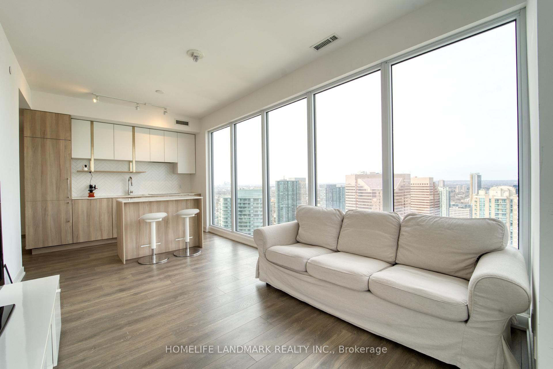 2 Bedrooms Condo at 15 HOLMES,  Toronto For sale