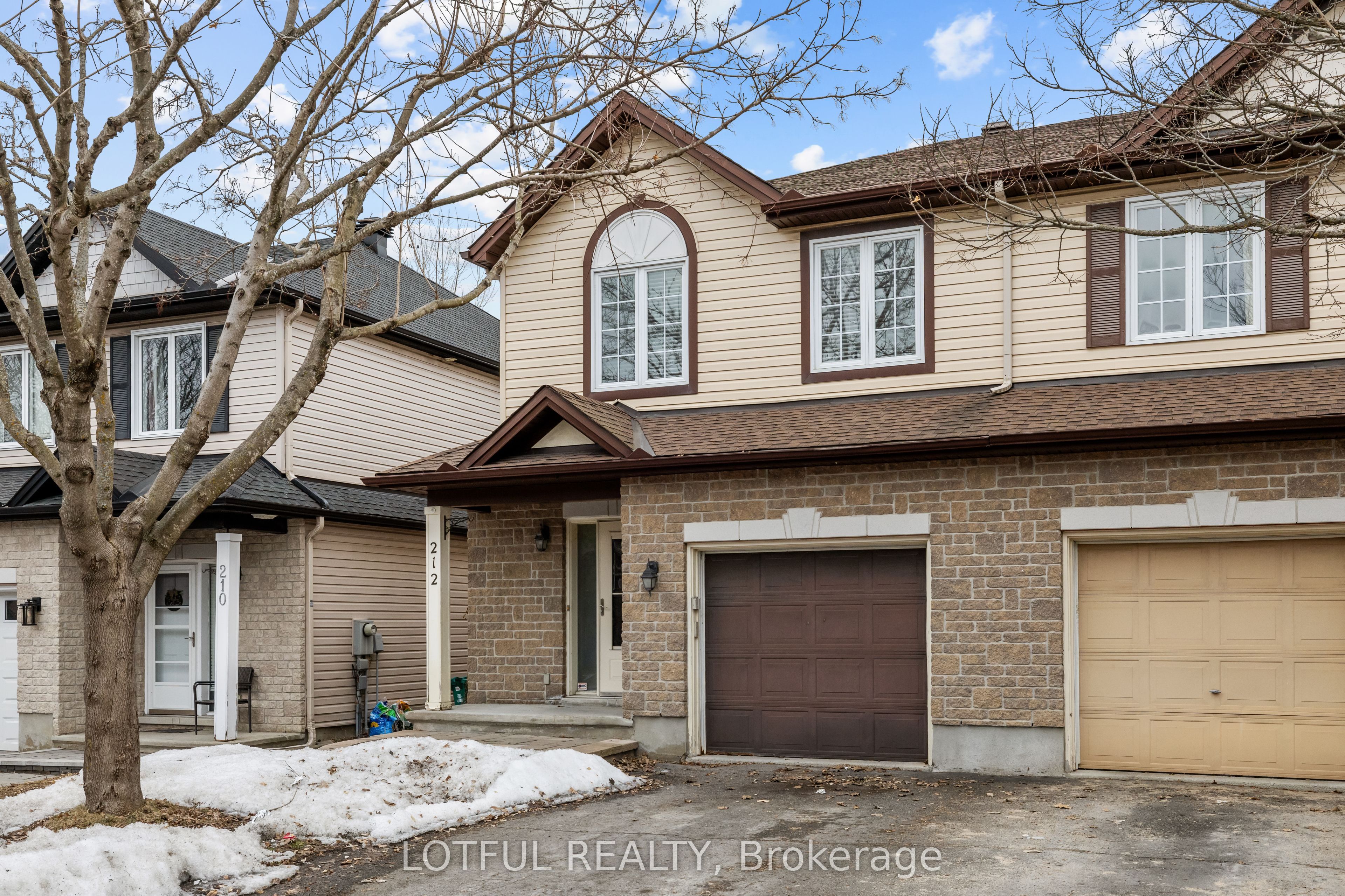212 Meadowlilly Road, BlossomParkAirportandArea, ON K1T 4H1