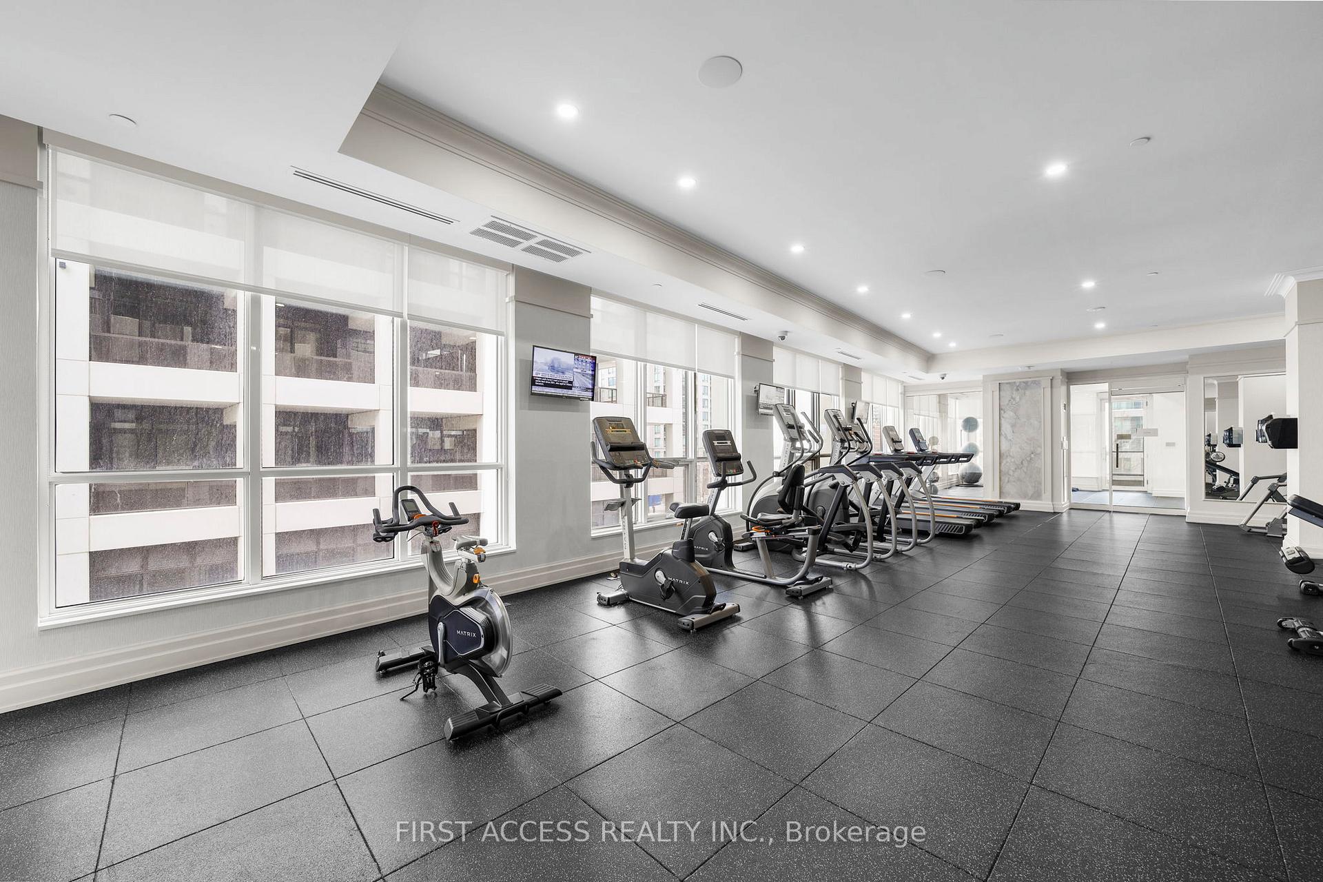 1 Bedroom Condo at 36 ELM,  Mississauga For sale