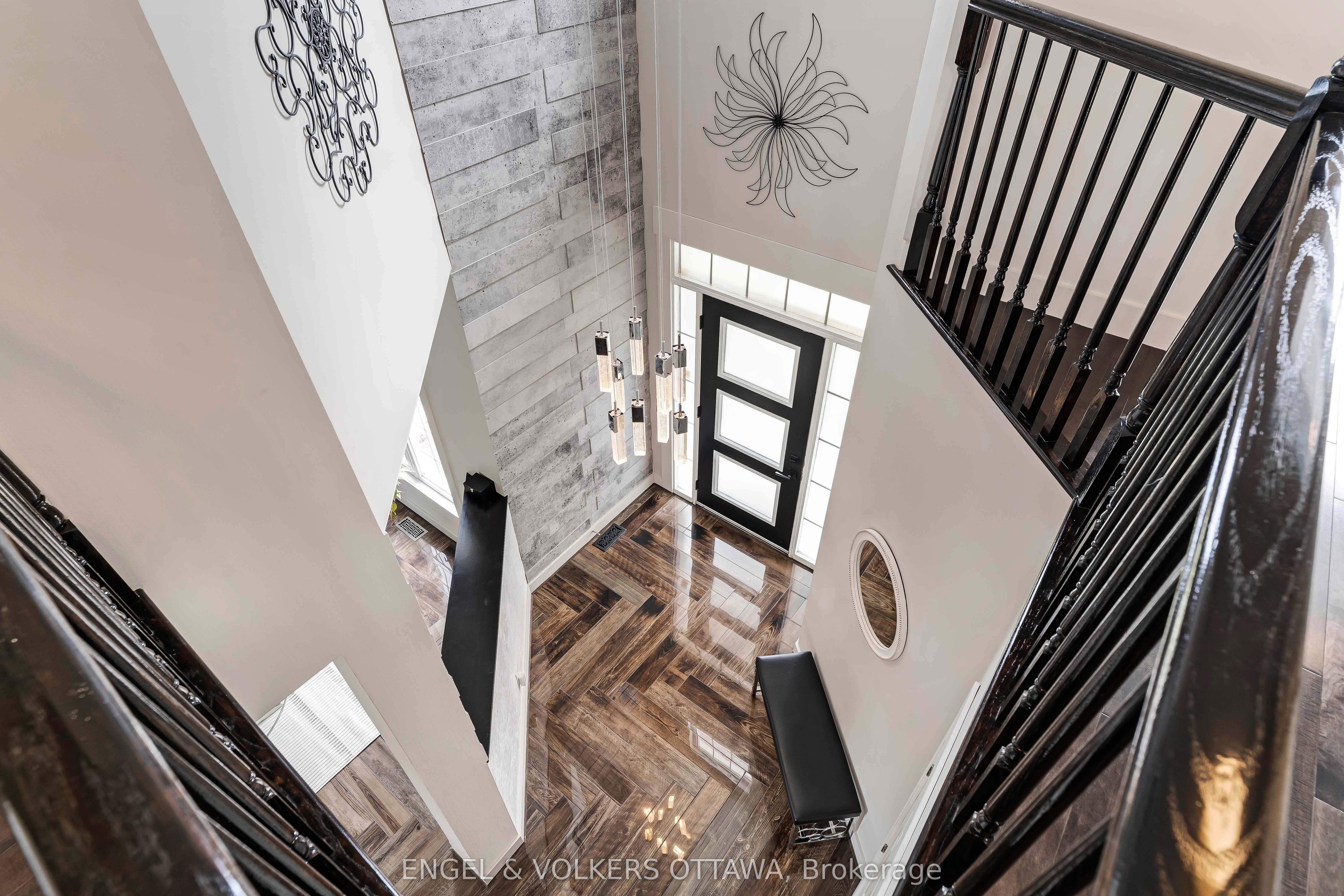 341 SHADEHILL Crescent