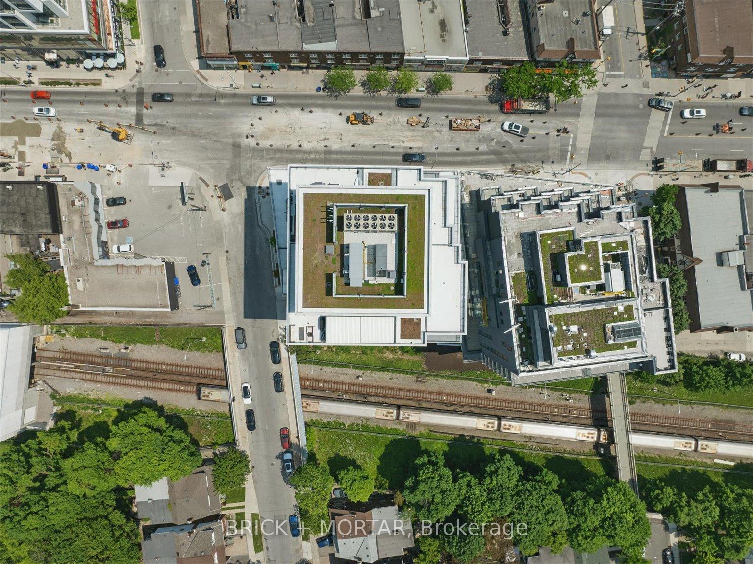 3 Bedrooms Condo at 1 Hillsdale, Toronto For sale