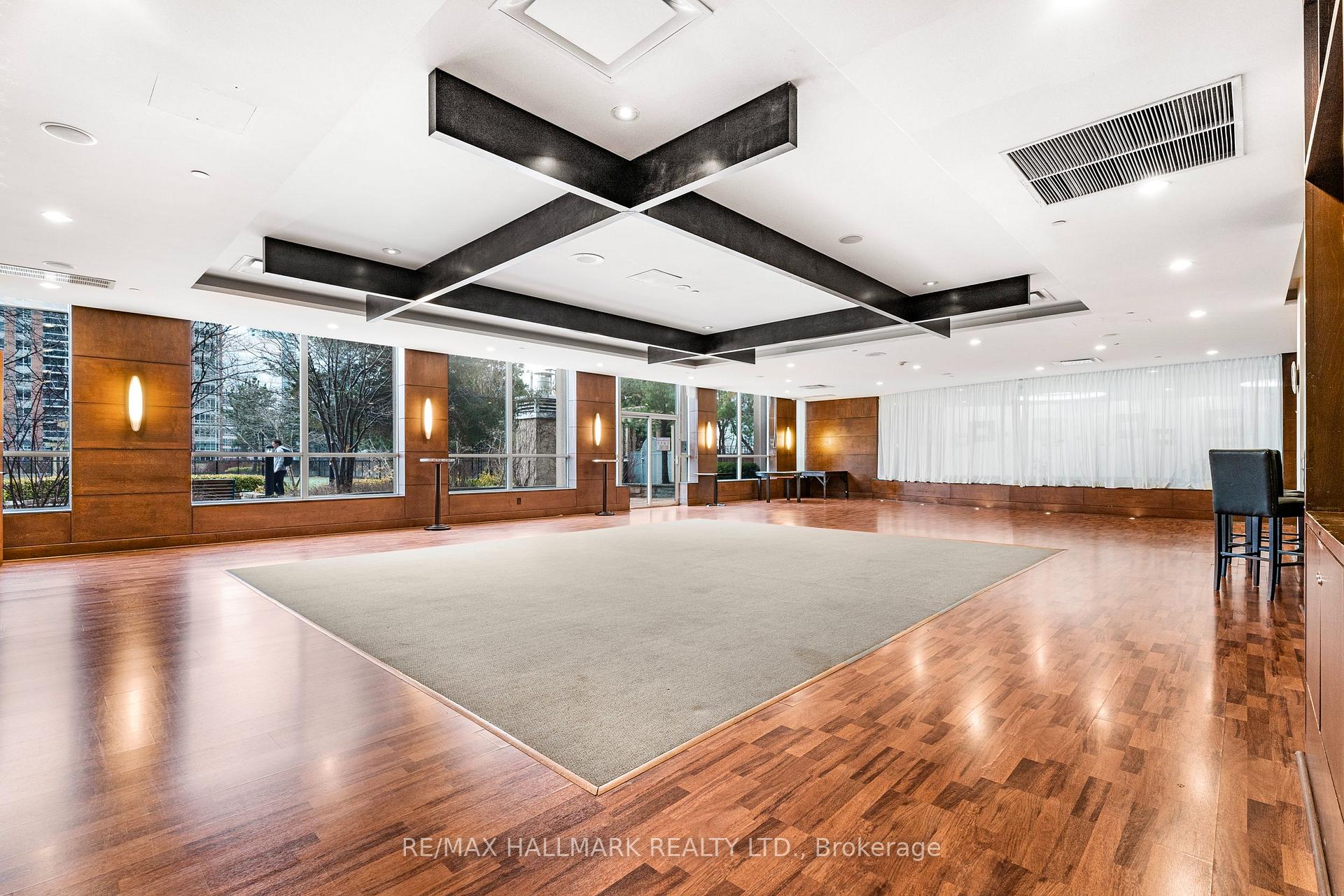 3 Bedrooms Condo at 5 Northtown, Toronto For sale