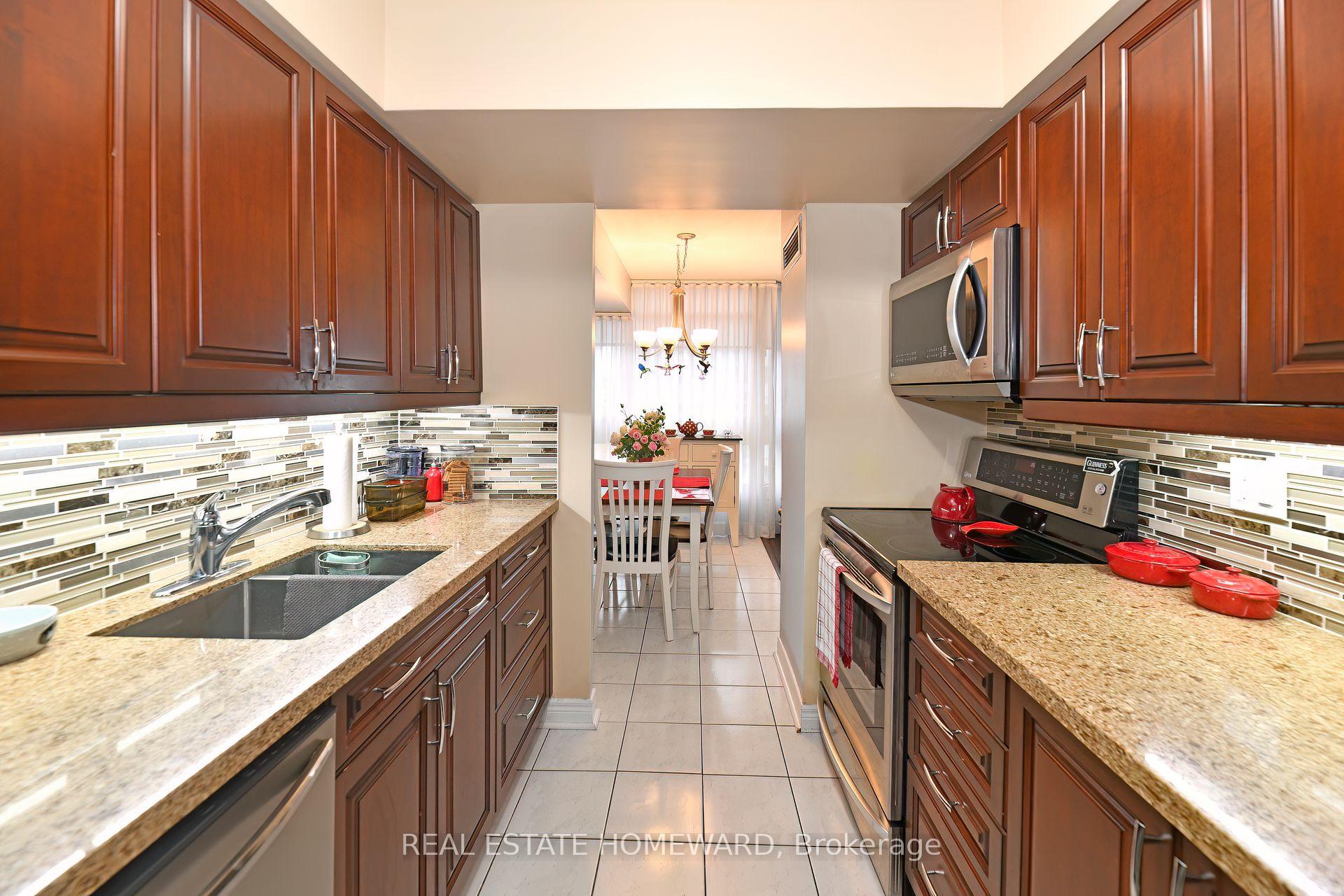3 Bedrooms Condo at 3233 eglinton, Toronto For sale