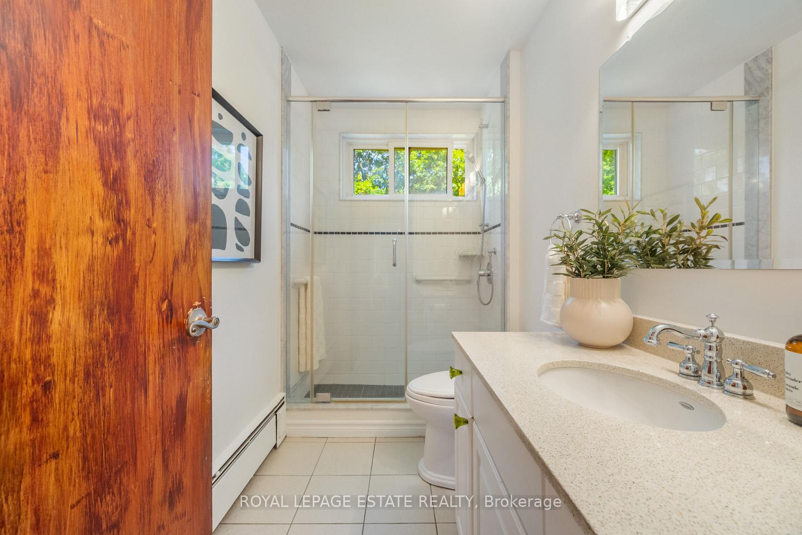 2 Bedrooms Co-op at 21 Benlamond, Toronto For sale