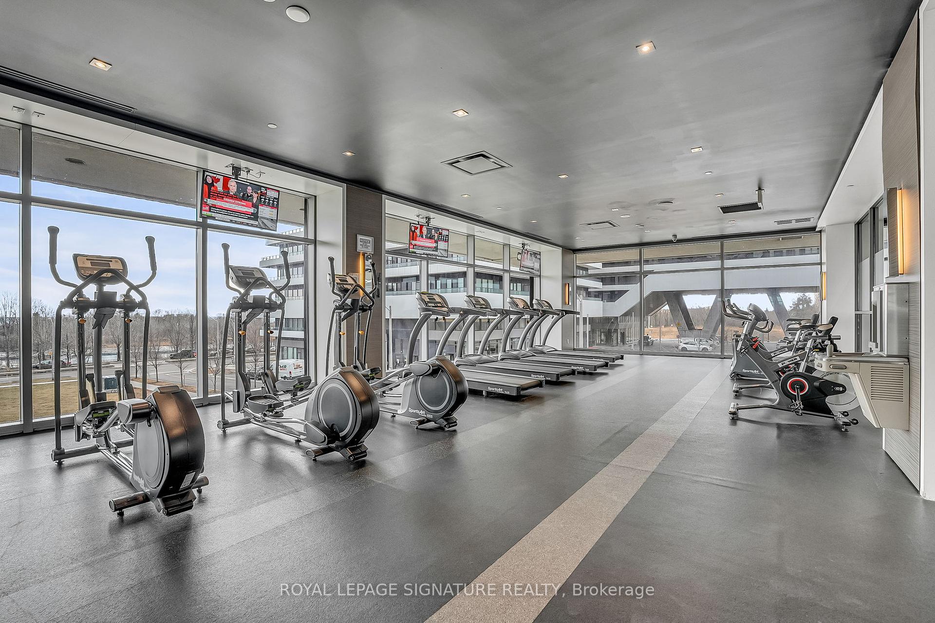 1 Bedroom Condo at 33 Shore Breeze,  Toronto For sale
