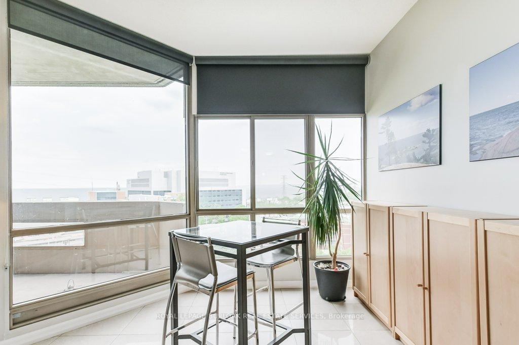 2 Bedrooms Condo at 1201 North Shore, Burlington For sale
