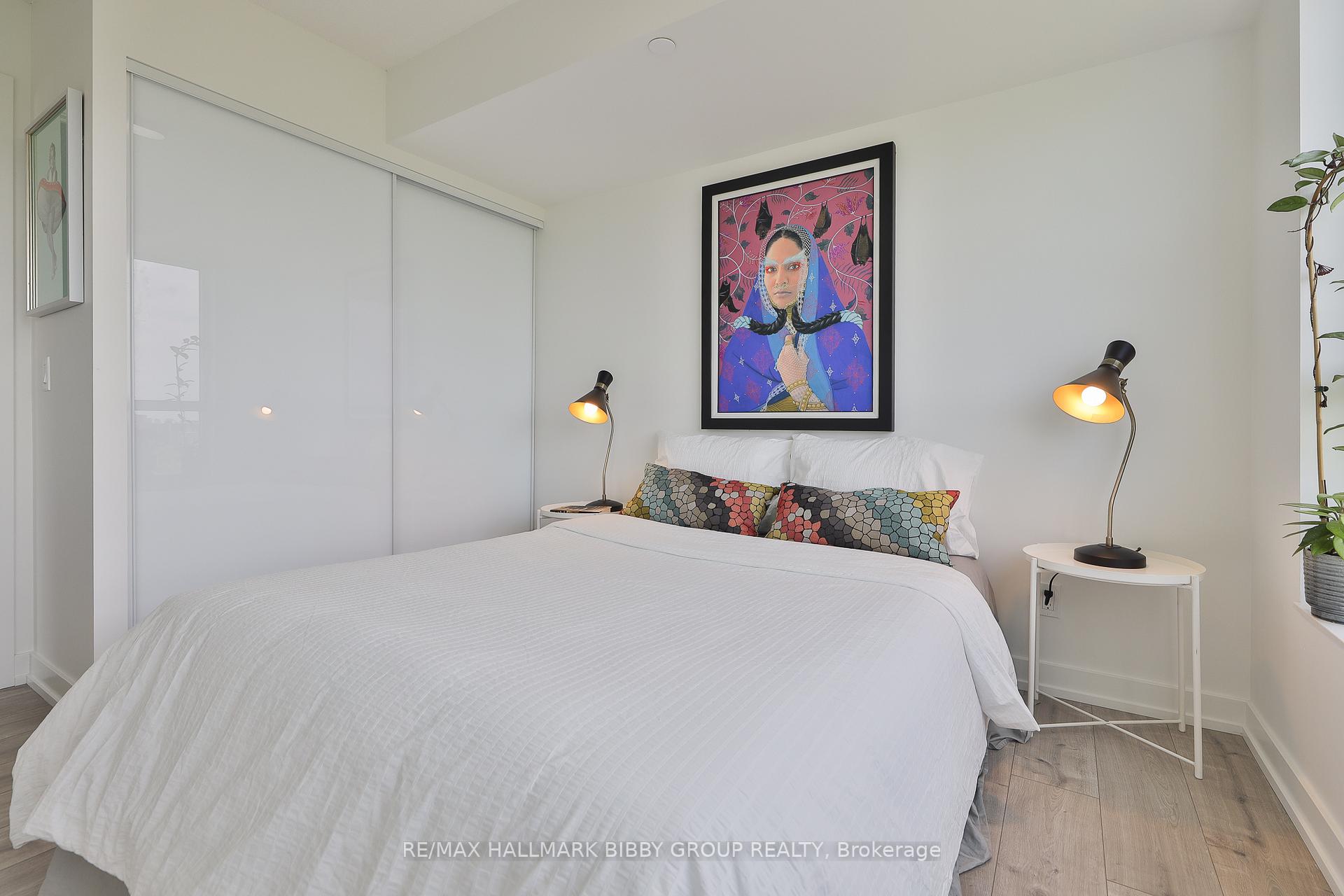 3 Bedrooms Condo at 10 Wilby, Toronto For sale