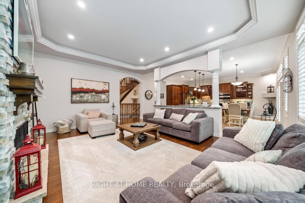 248 Cloverleaf Drive