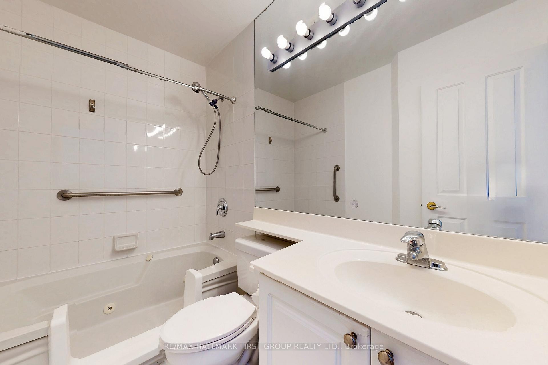 2 Bedrooms Condo at 88 Corporate, Toronto For sale