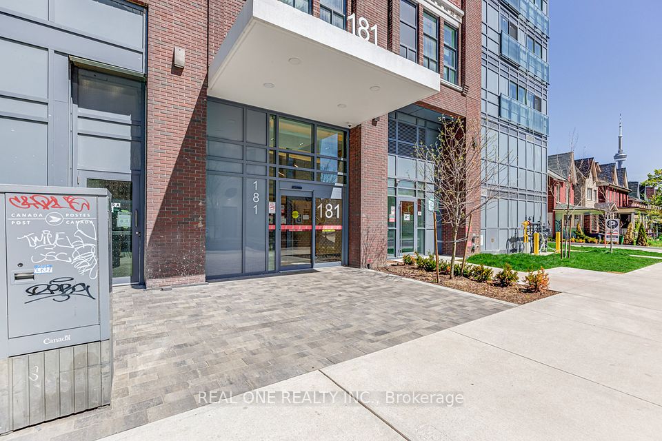 181 Huron