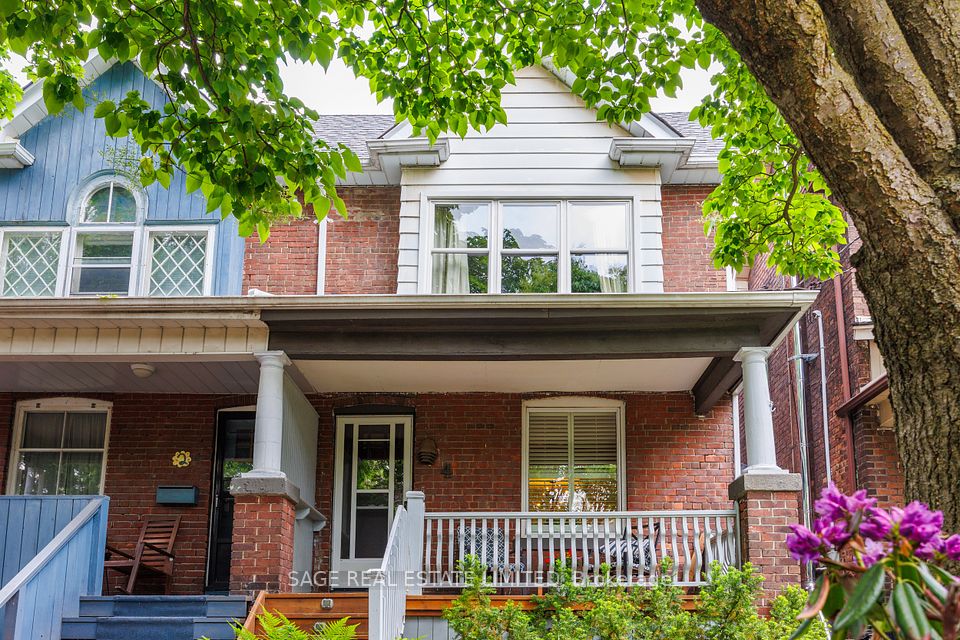 4 Strathcona