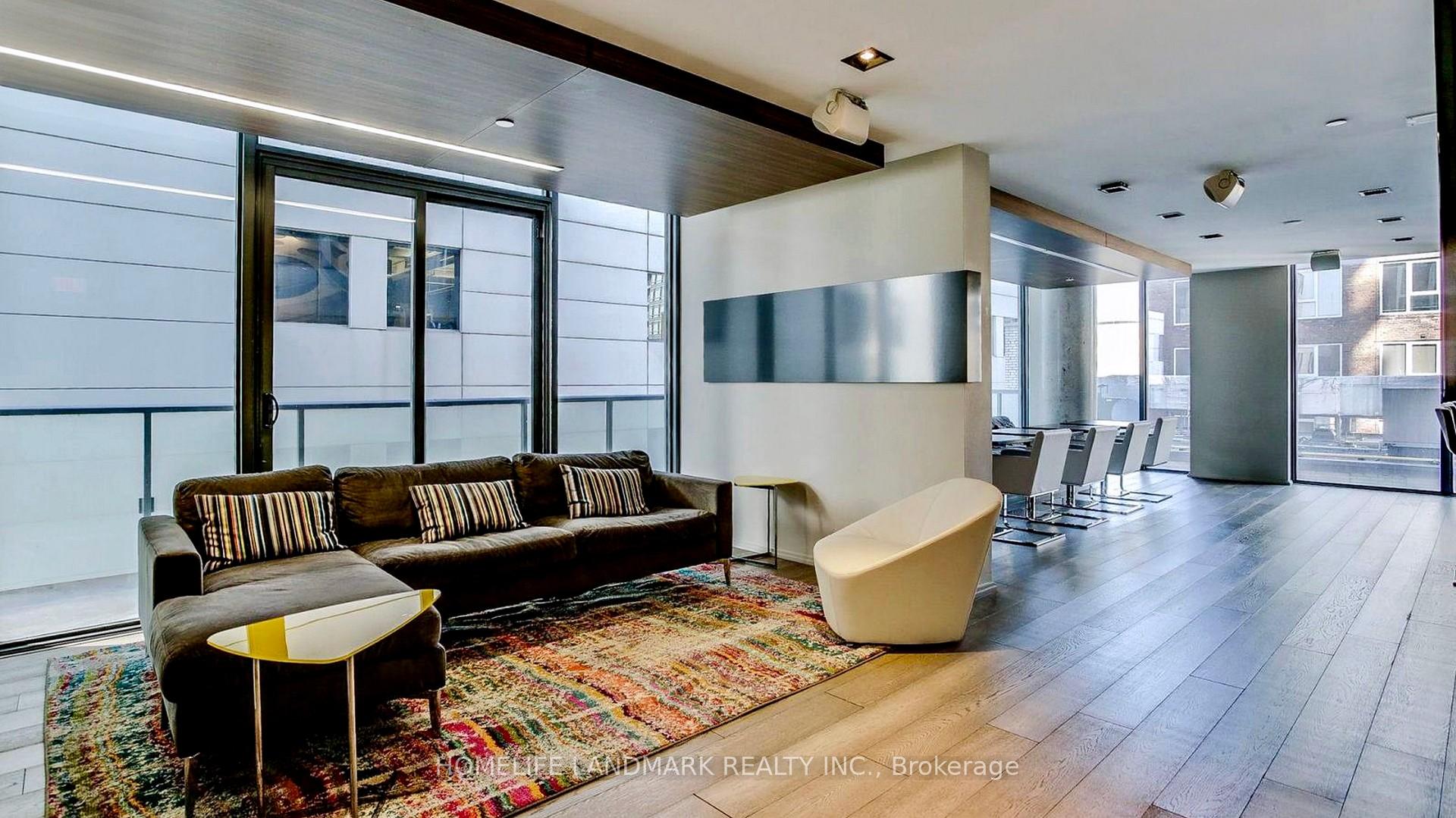 2 Bedrooms Condo at 101 Peter, Toronto For sale