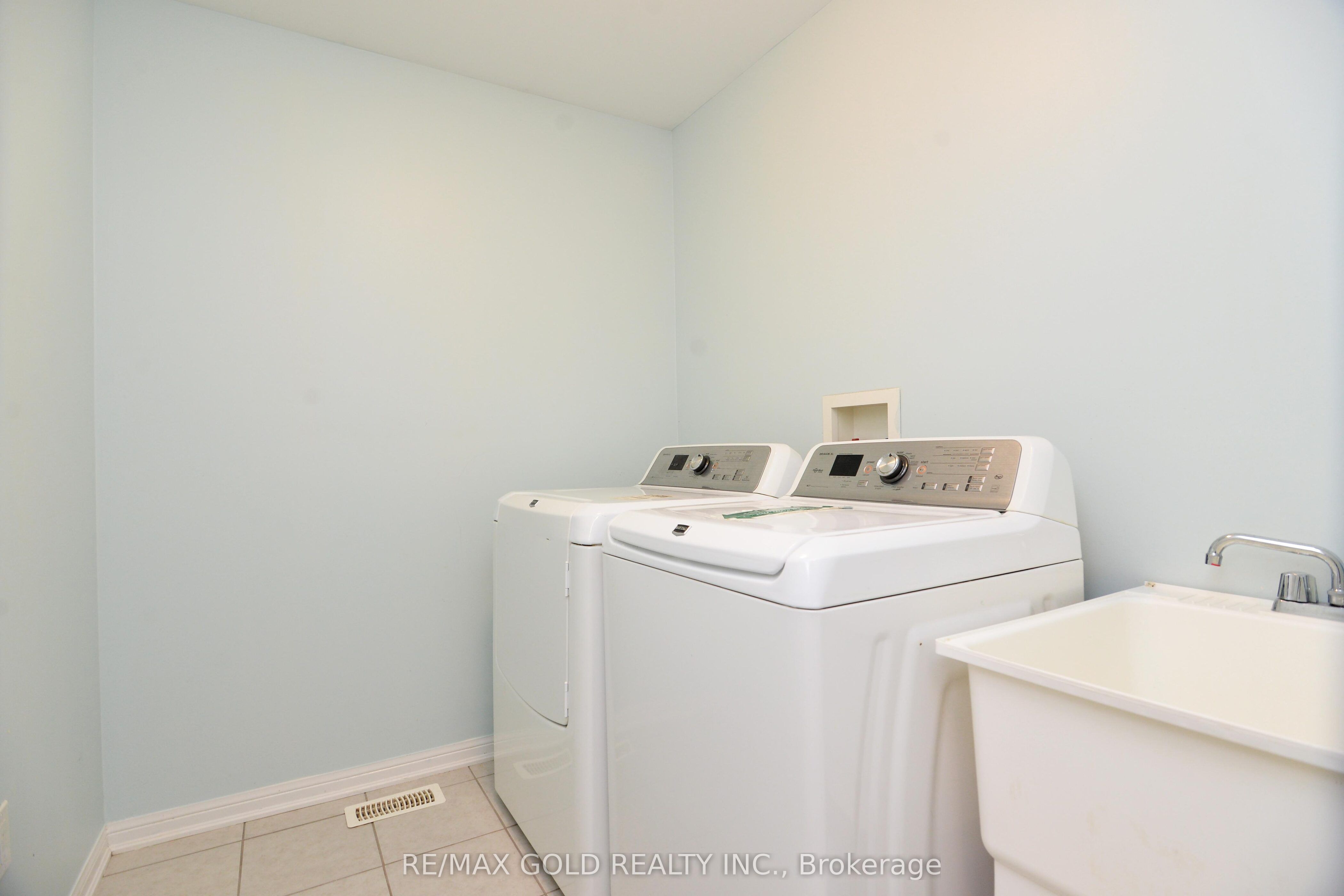 15 Mercedes Road, Brampton Northwest Brampton