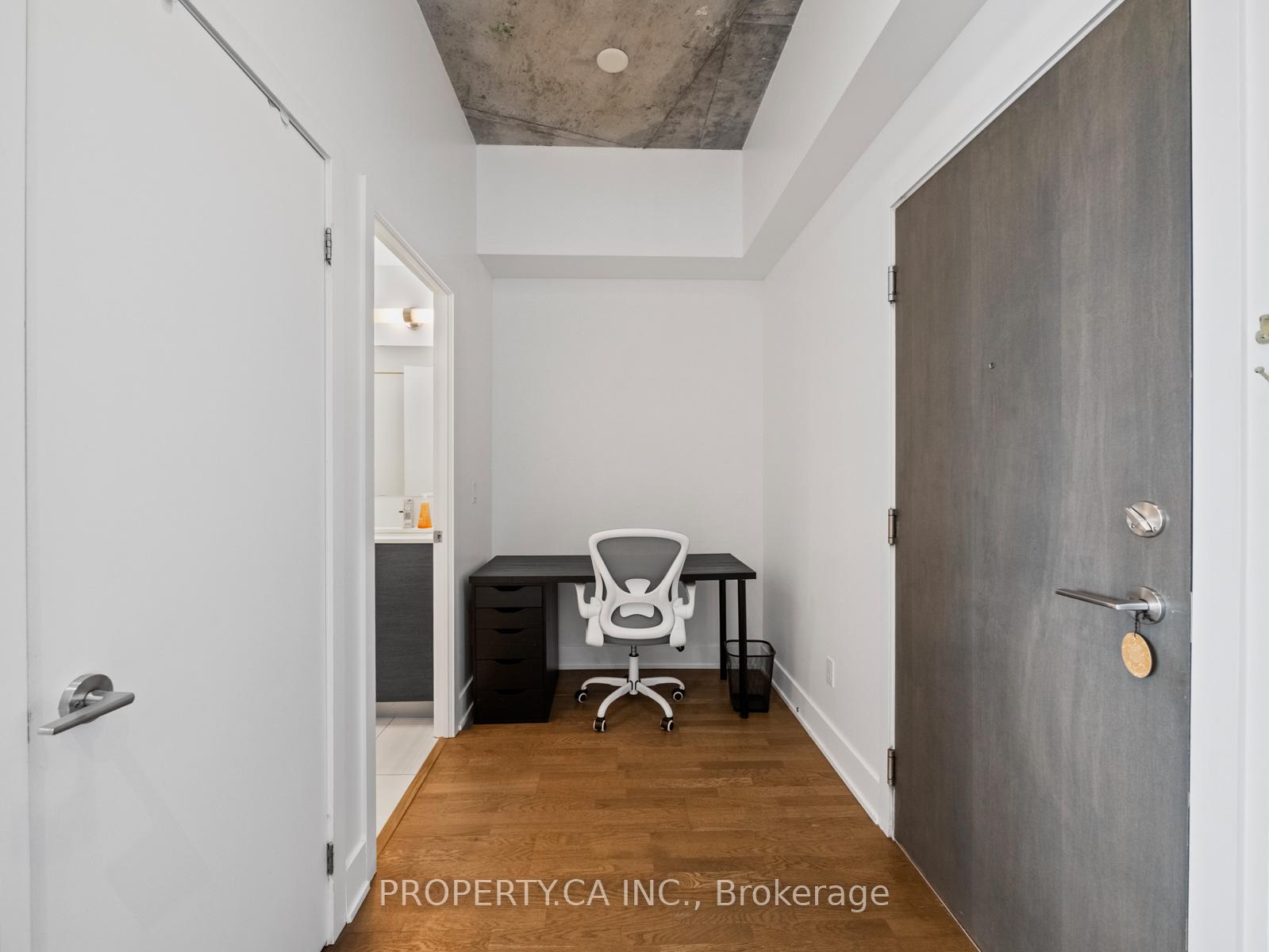 2 Bedrooms Condo at 90 Trinity,  Toronto For sale