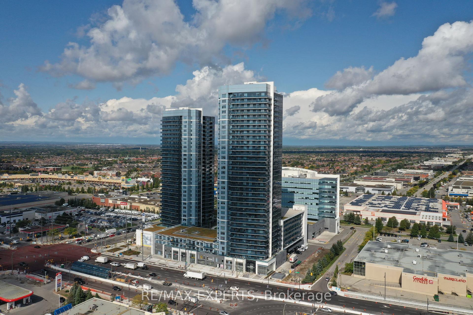 2 Bedrooms Condo at 3700 Highway 7, Vaughan For sale