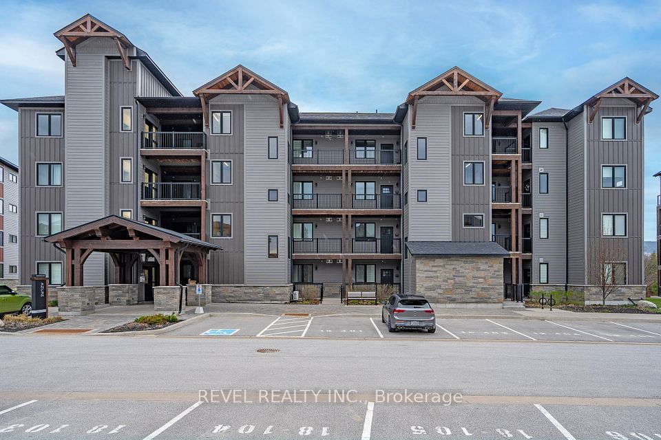 #204 - 18 Beckwith Lane, Blue Mountains, ON L9Y 3B6