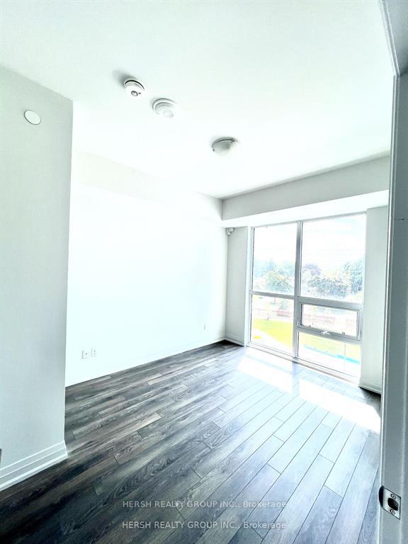 3 Bedrooms Condo at 10 Meadowglen,  Toronto For sale