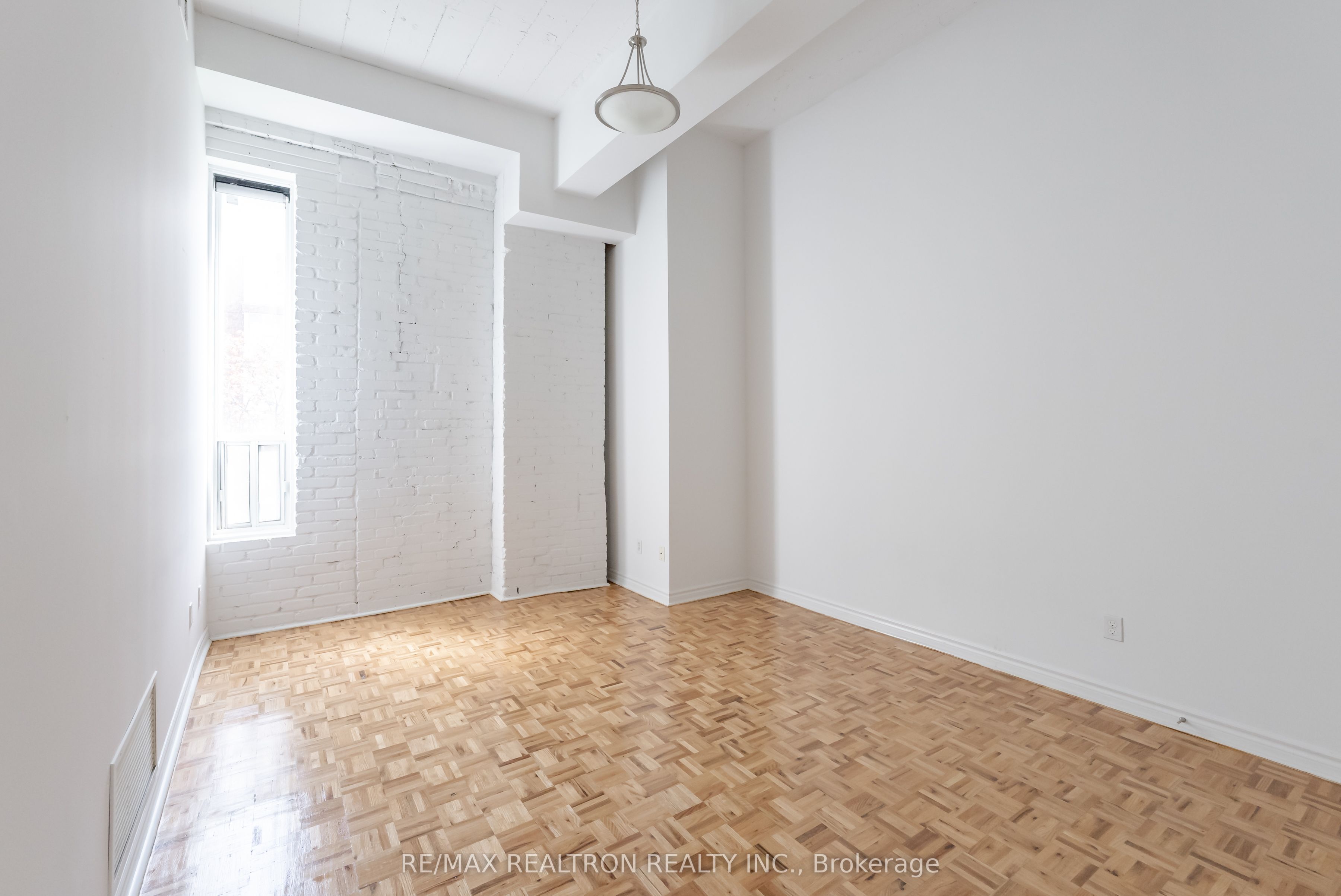 1401 Dupont Street, #225