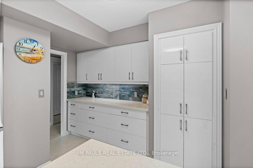 2 Bedrooms Condo at 77 Governors, Hamilton For sale