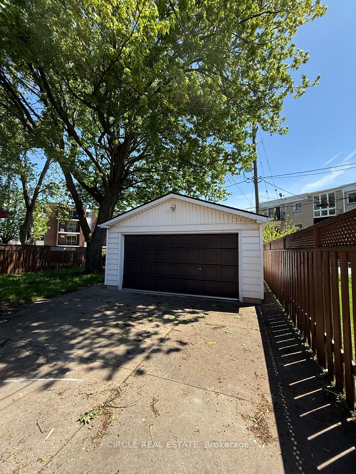1345 Marlborough