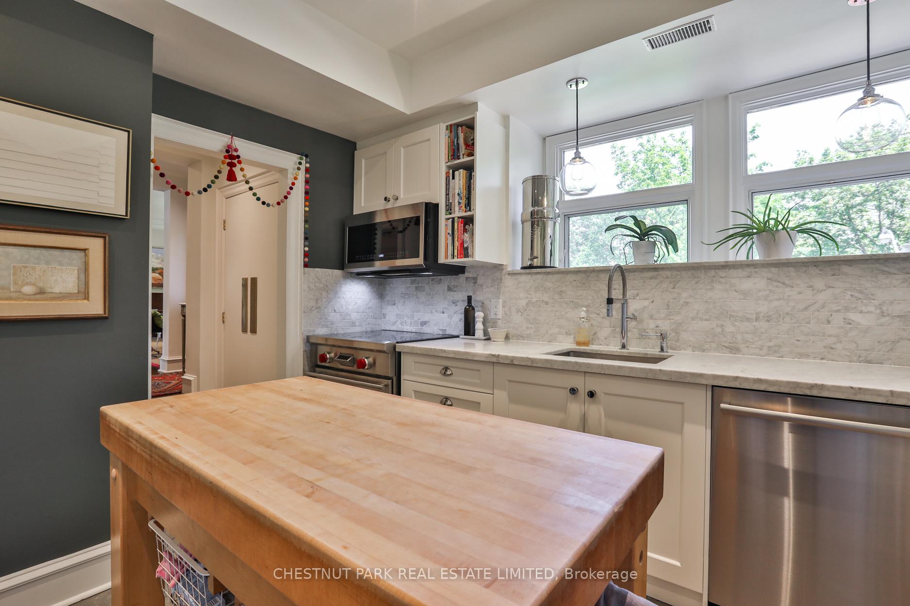 2 Bedrooms Condo at 89 Elm, Toronto For sale