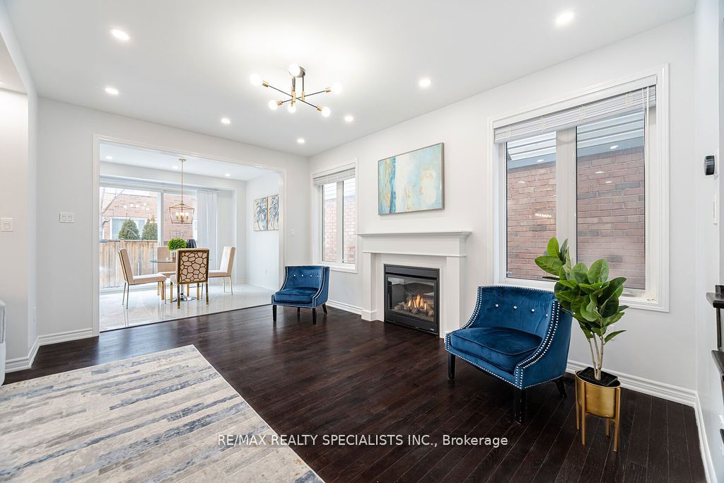 31 Enford Crescent