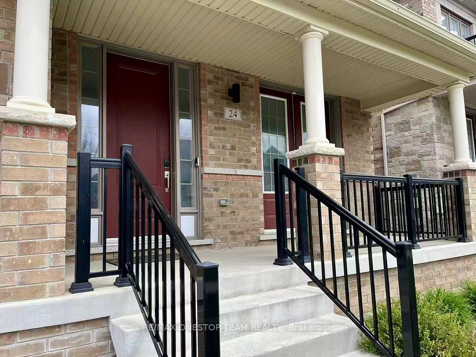 24 Pennine Drive, Whitby, ON L1P 0C3