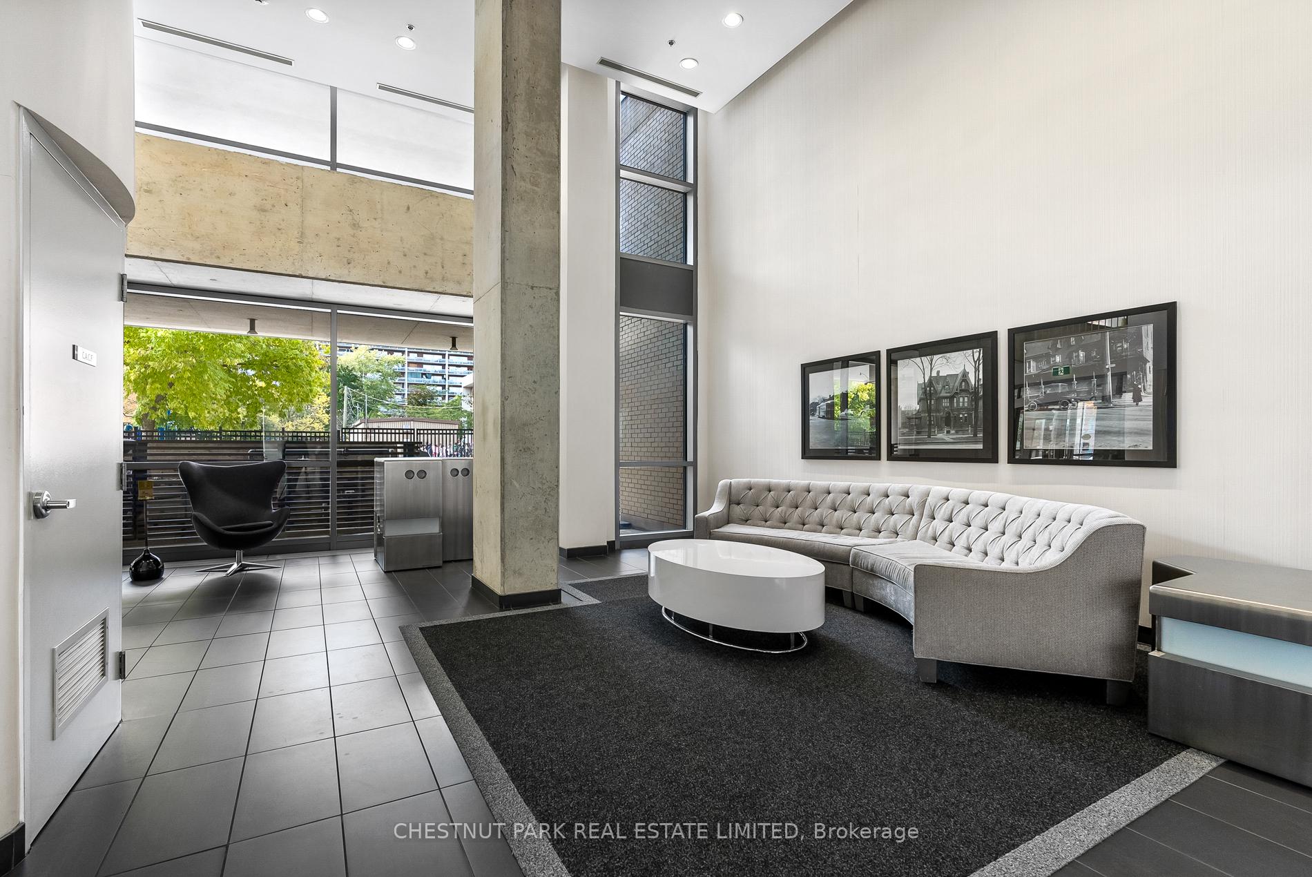 2 Bedrooms Condo at 285 Mutual, Toronto For sale