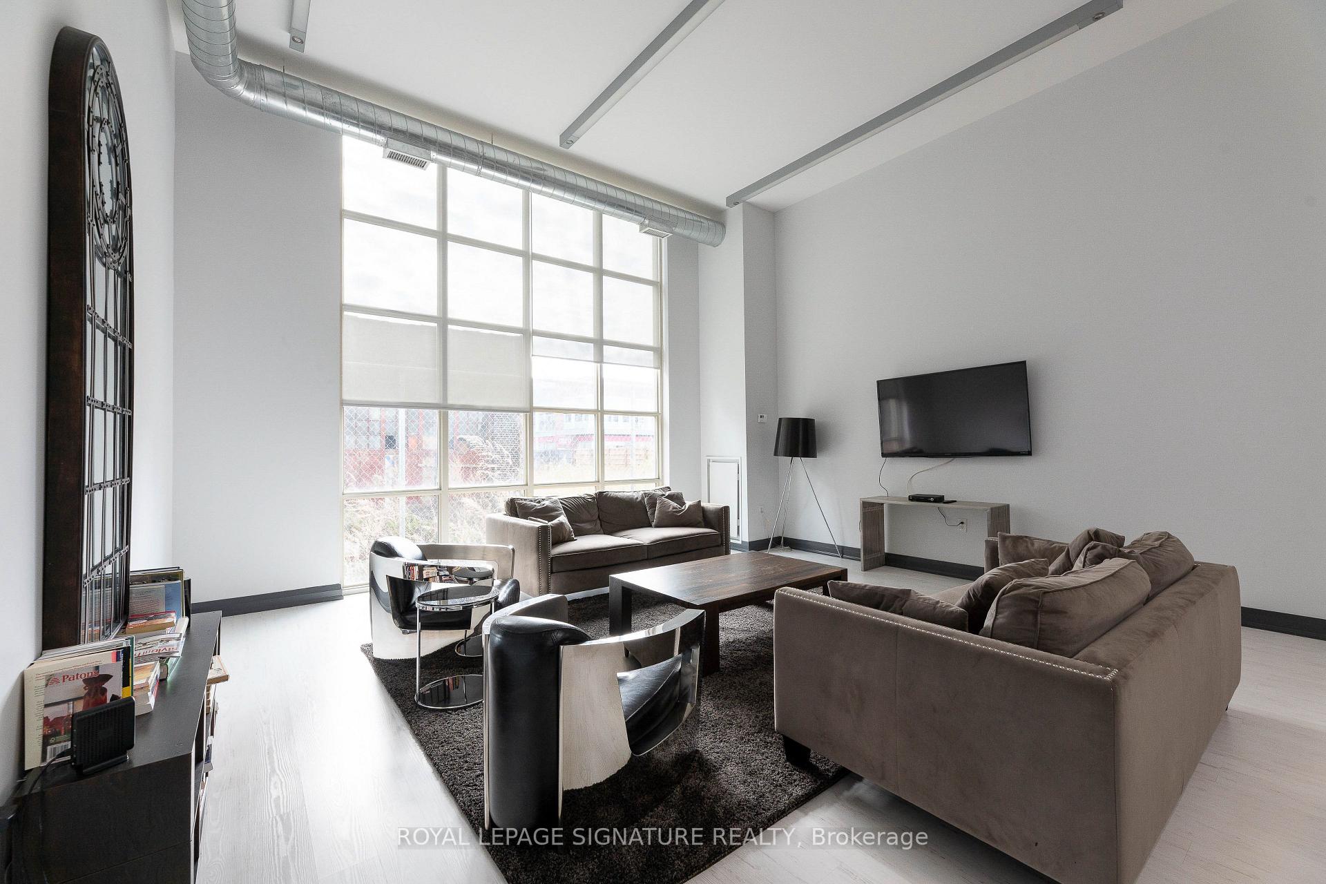 2 Bedrooms Condo at 125 Western Battery, Toronto For sale