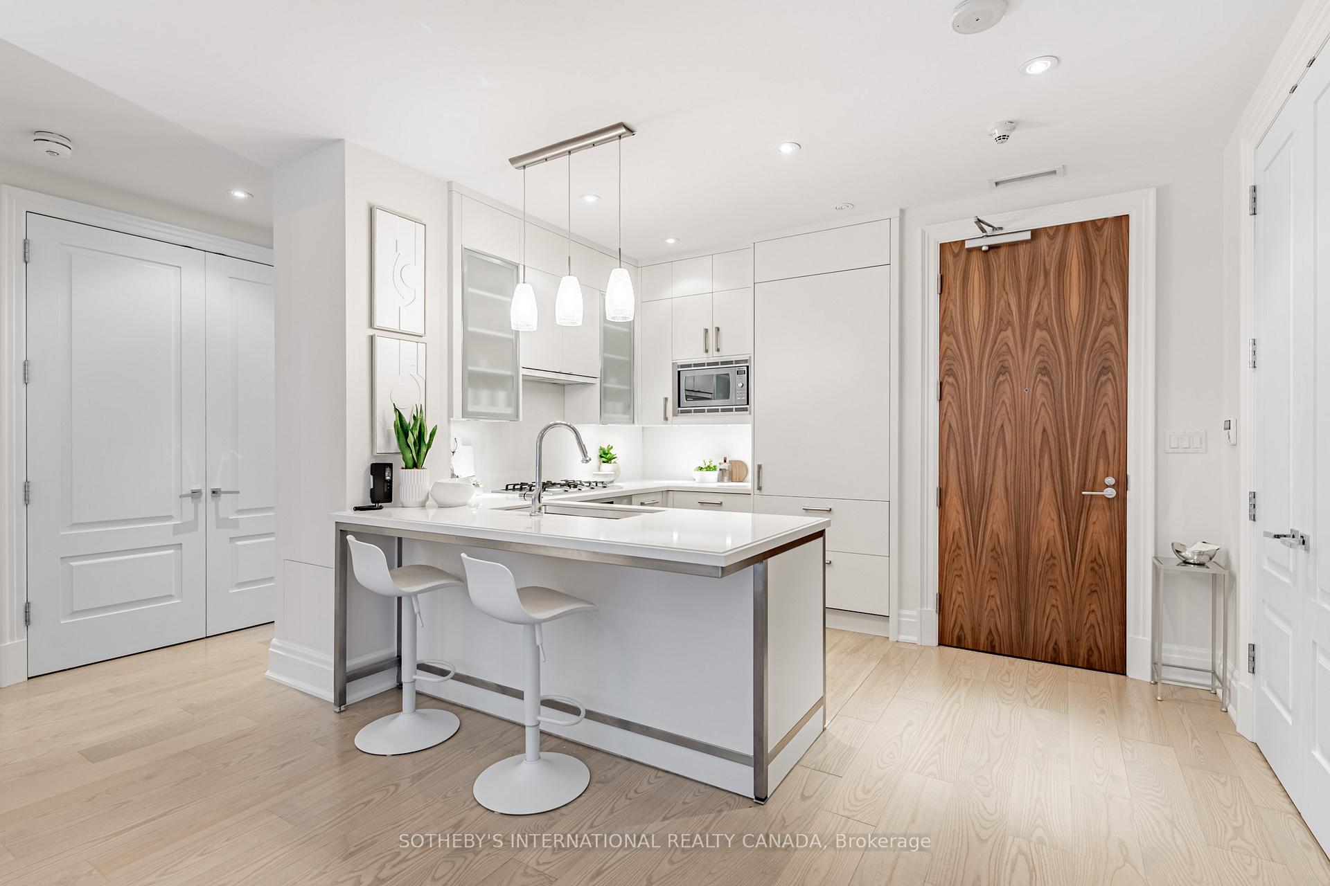 1 Bedroom Condo at 55 Scollard, Toronto For sale