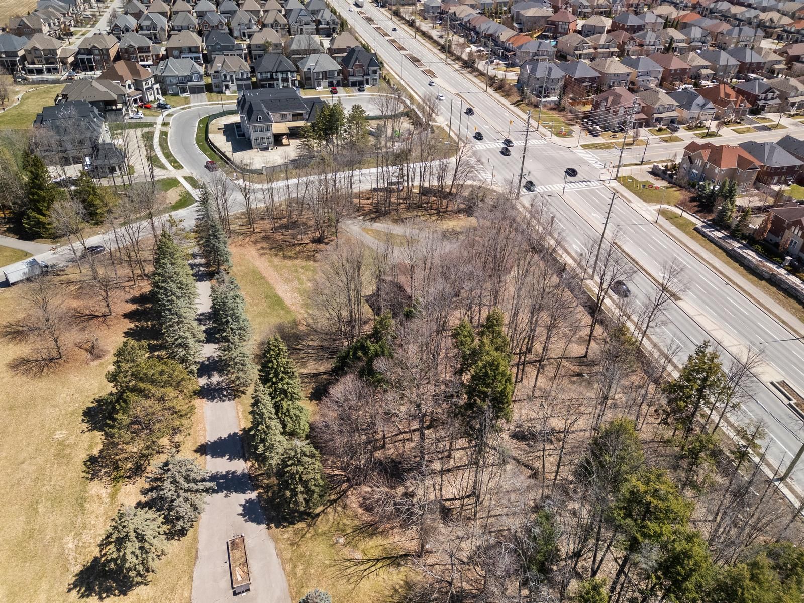16 Millwood Parkway