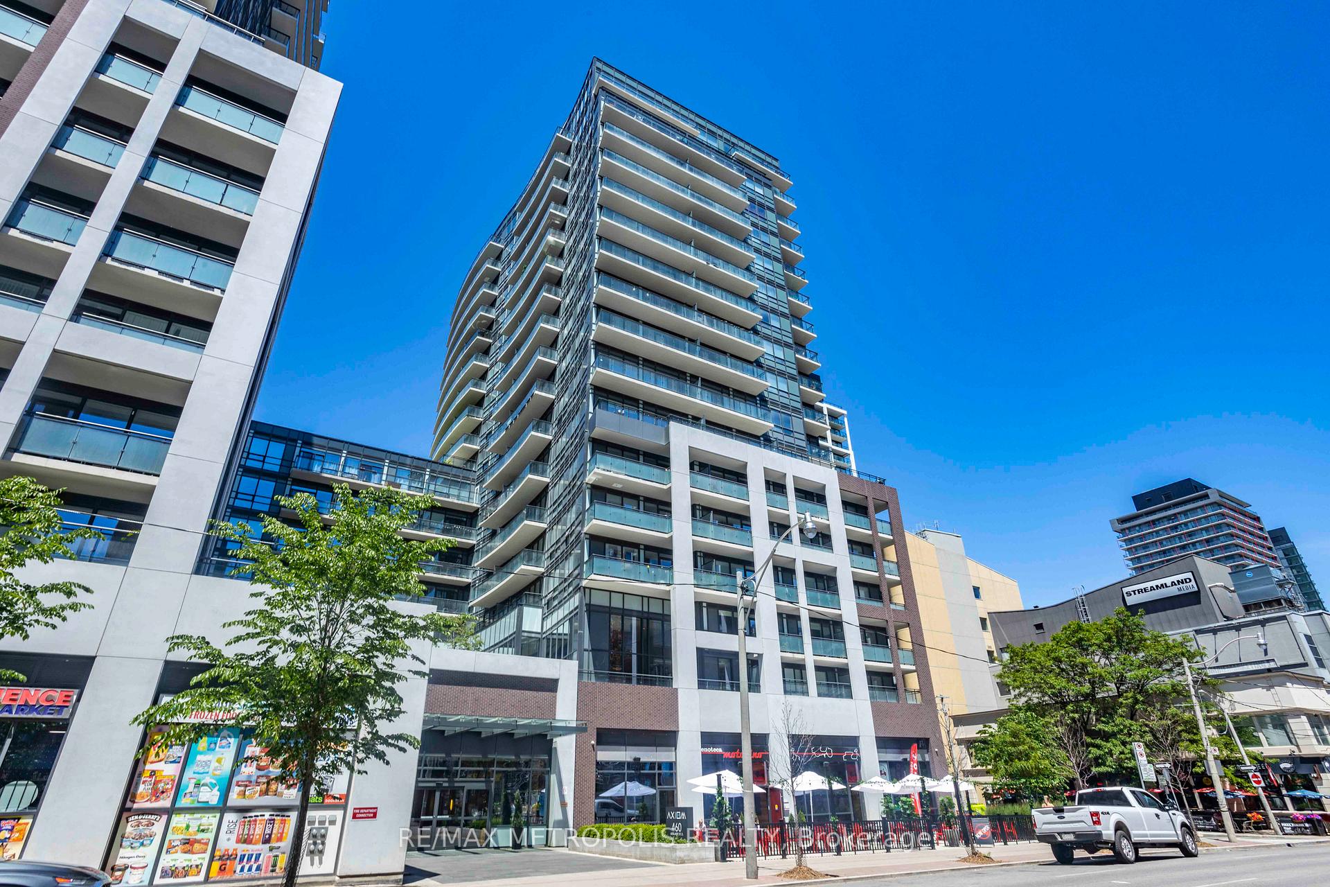 2 Bedrooms Condo at 460 Adelaide, Toronto For sale