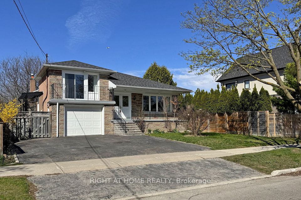 34 Goddard Street, Toronto, ON M3H 5C8