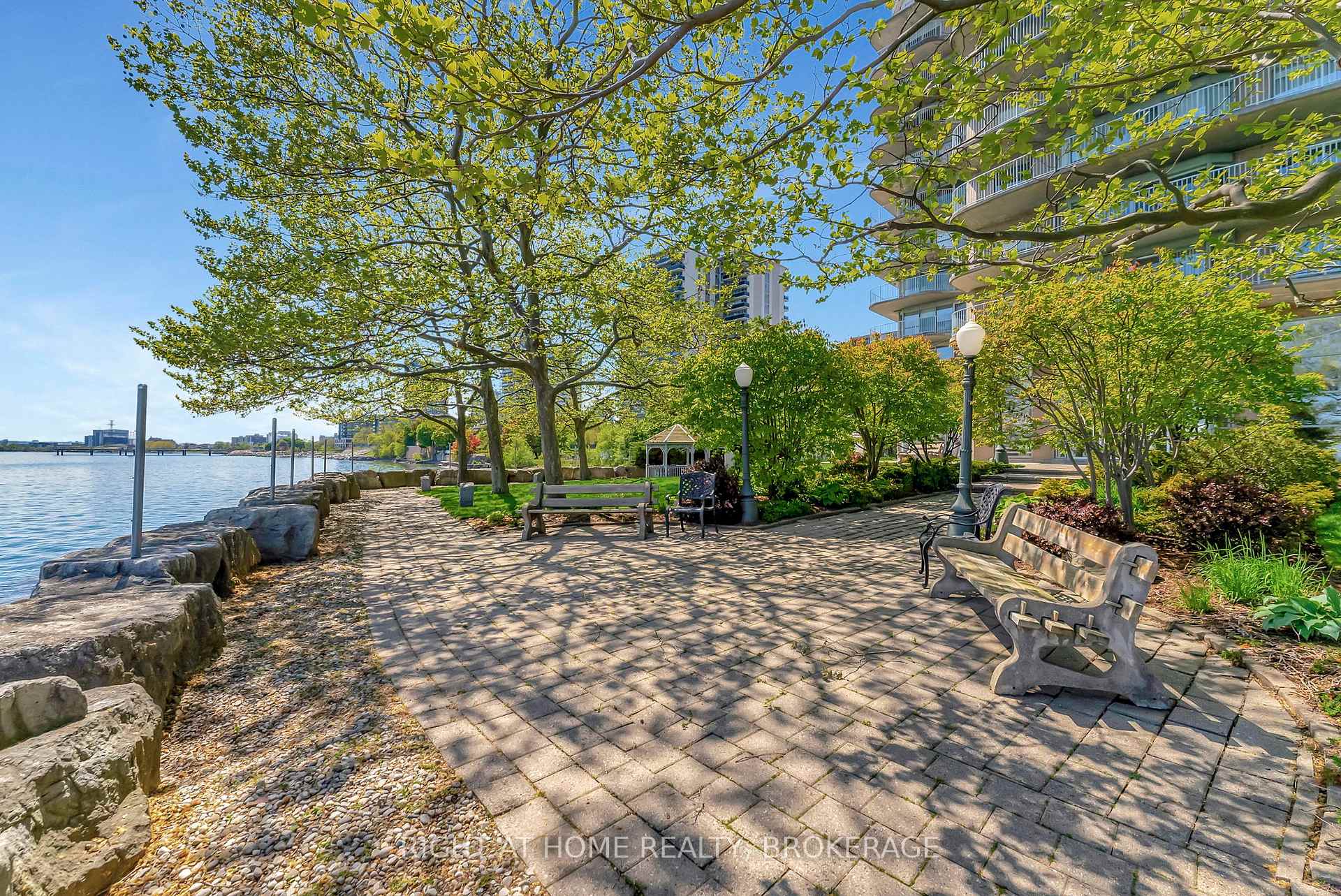 1 Bedroom Condo at 2190 Lakeshore, Burlington For sale
