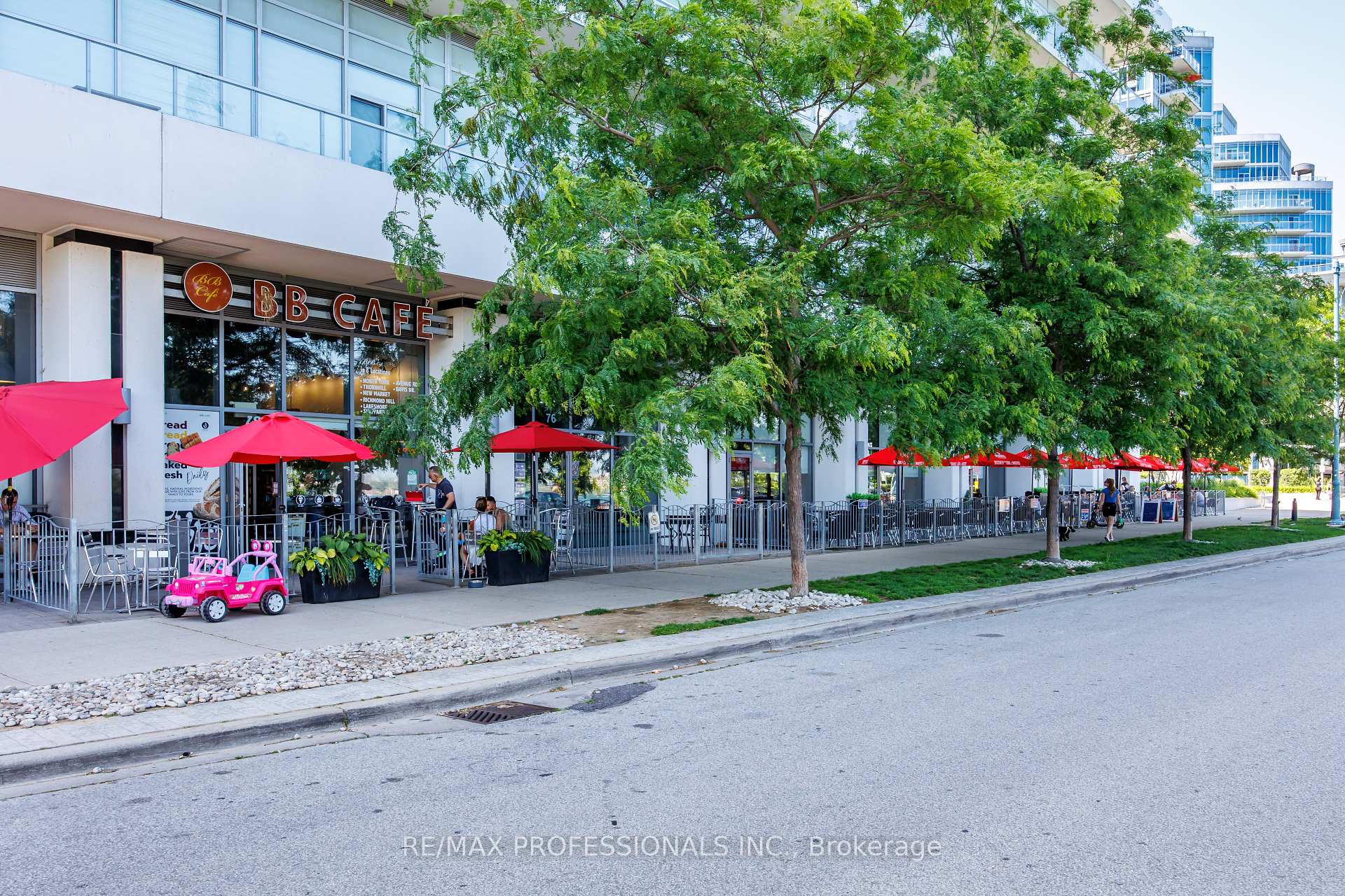 2 Bedrooms Condo at 20 Shore Breeze, Toronto For sale