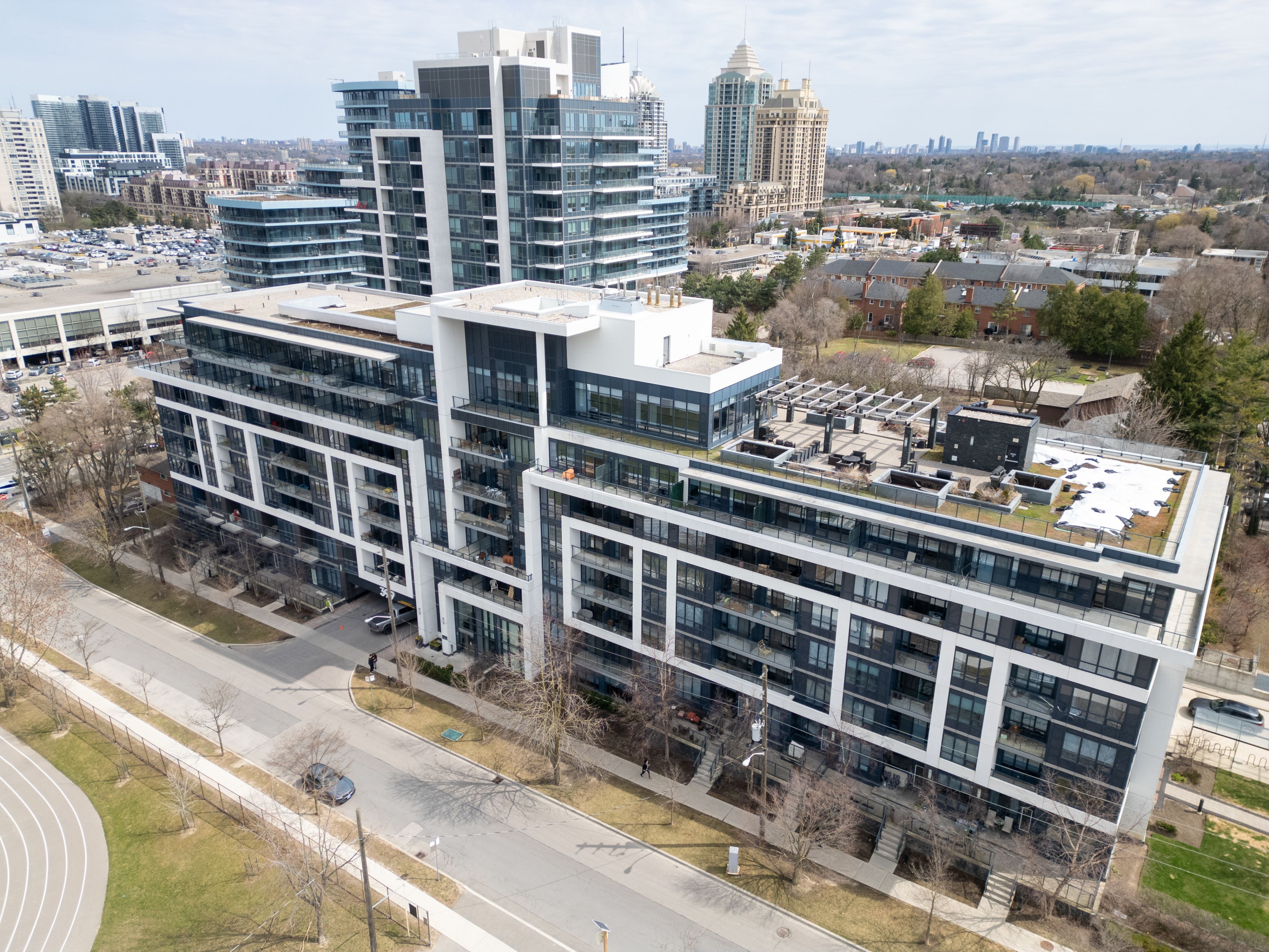 399 Spring Garden Avenue 402