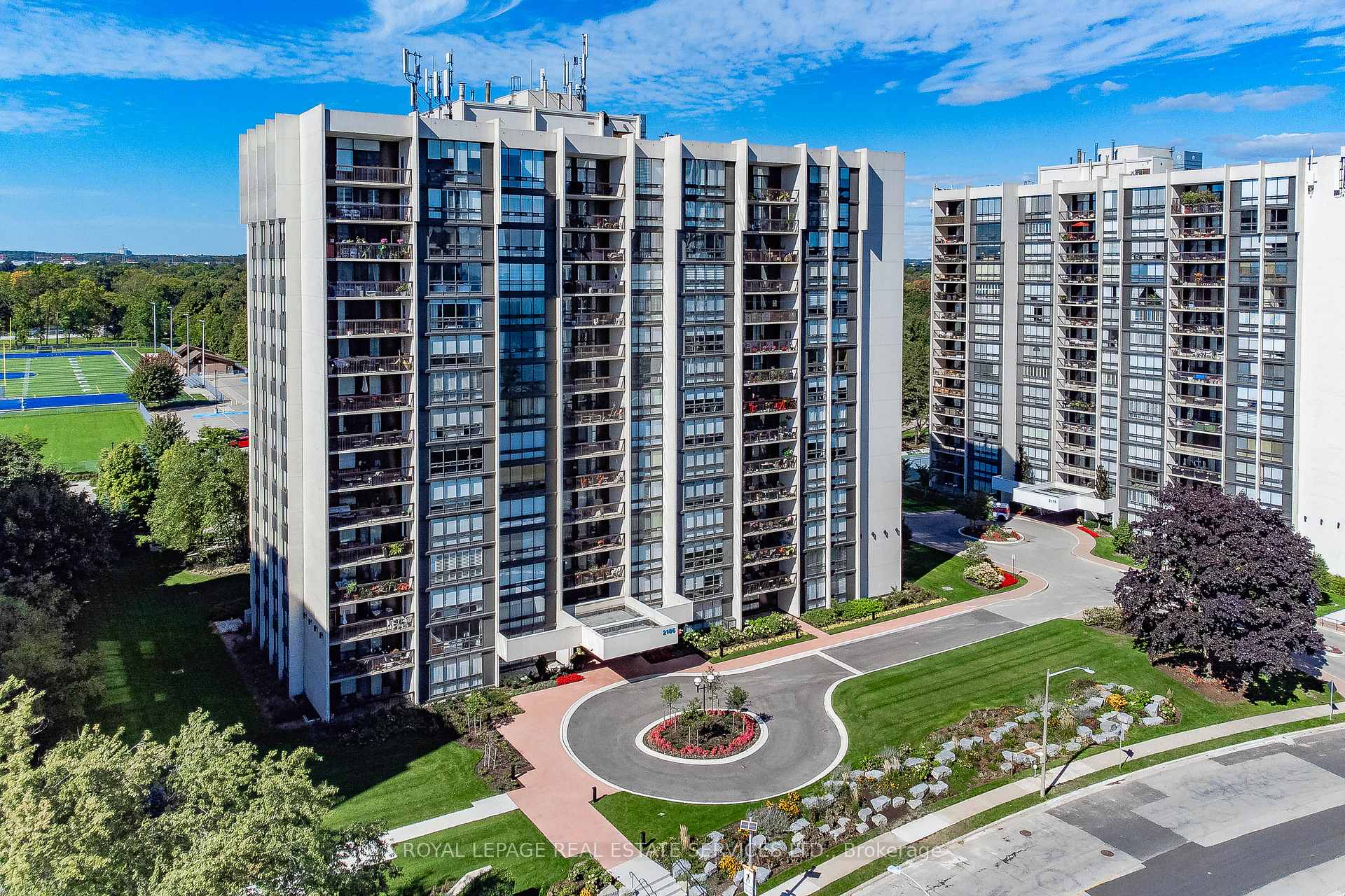 2 Bedrooms Condo at 2185 Marine,  Oakville For sale
