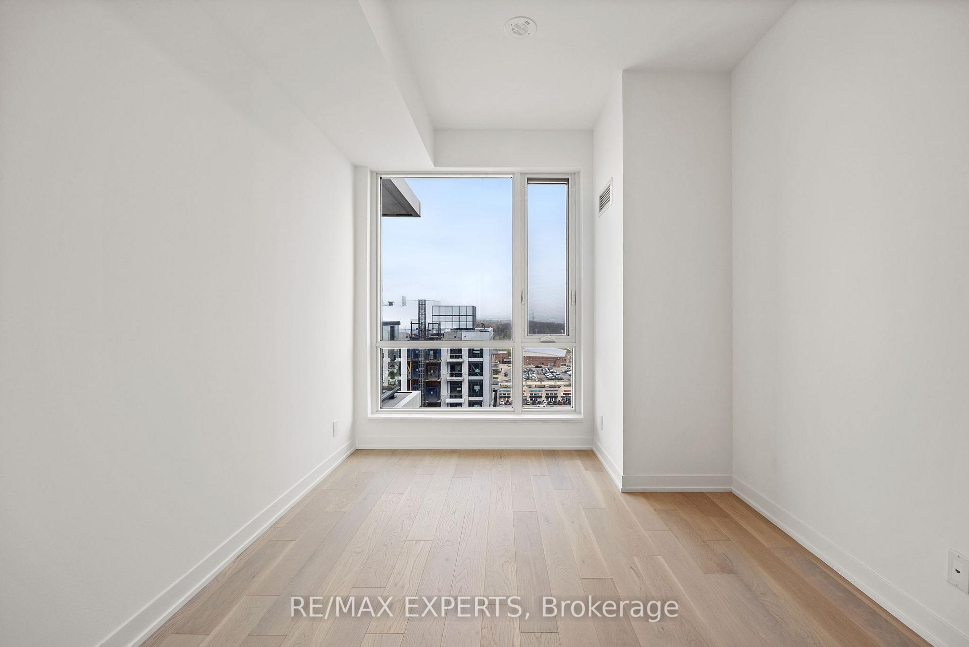 2 Bedrooms Condo at 7950 Bathurst, Vaughan For sale